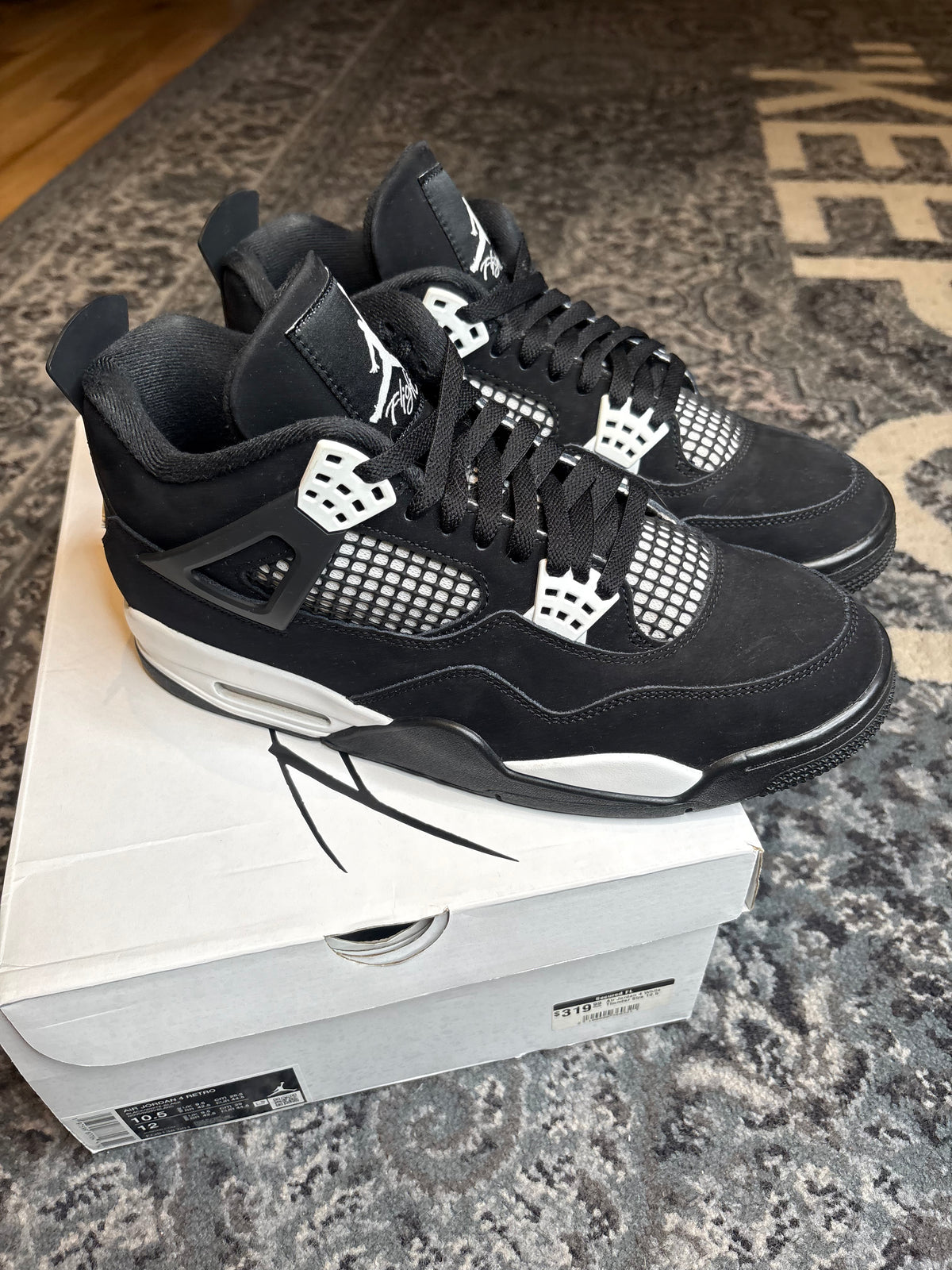 Jordan 4 Retro “White Thunder” Clean Og Size 10.5