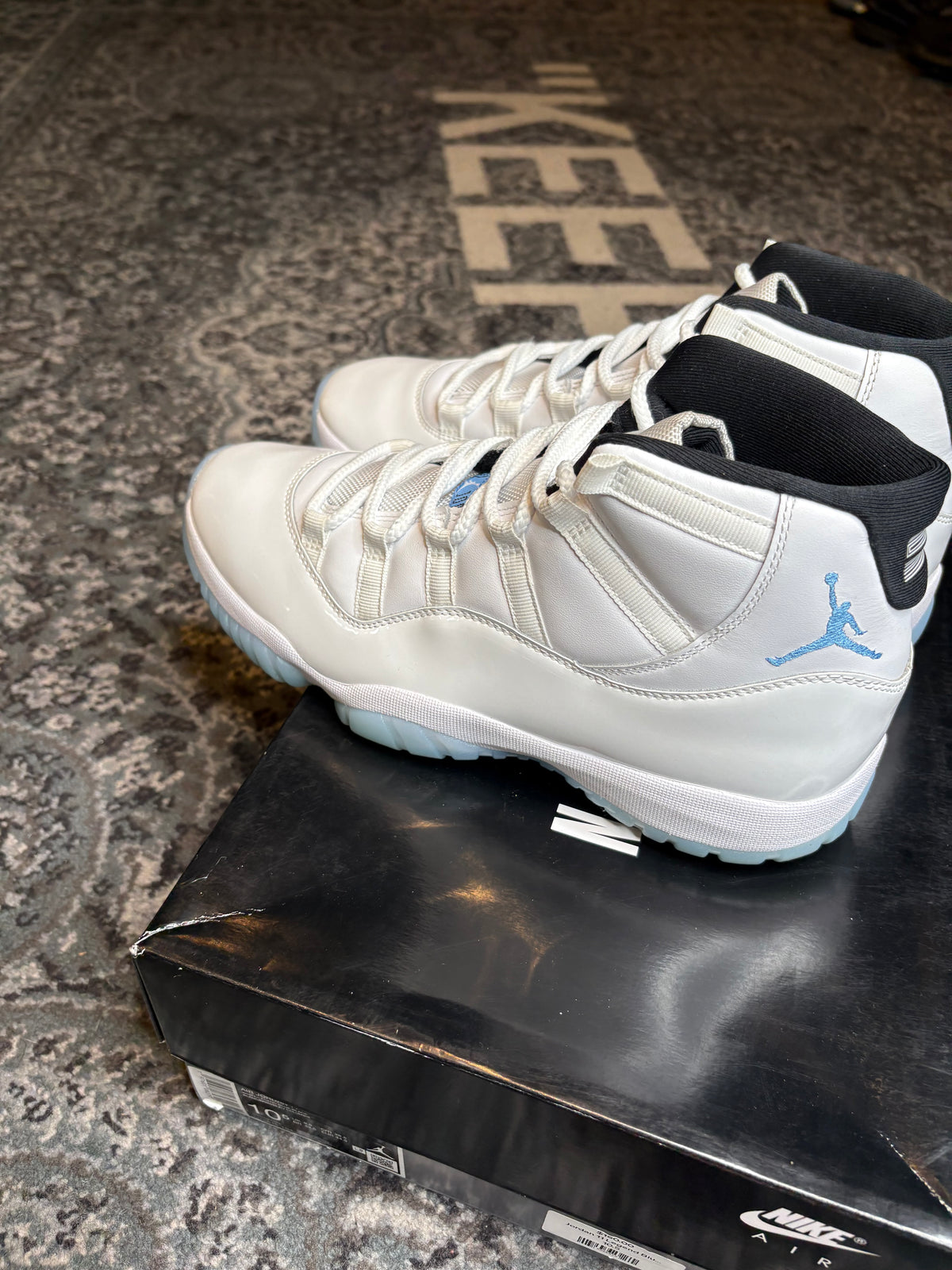 Jordan 11 Retro “Legend Blue” Clean Og Size 10.5