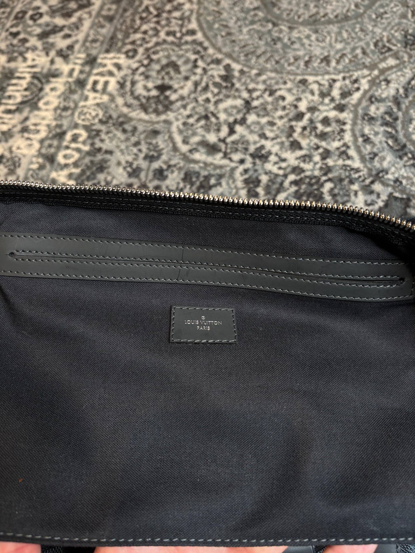 Louis Vuitton Duffle Black PO Size 45