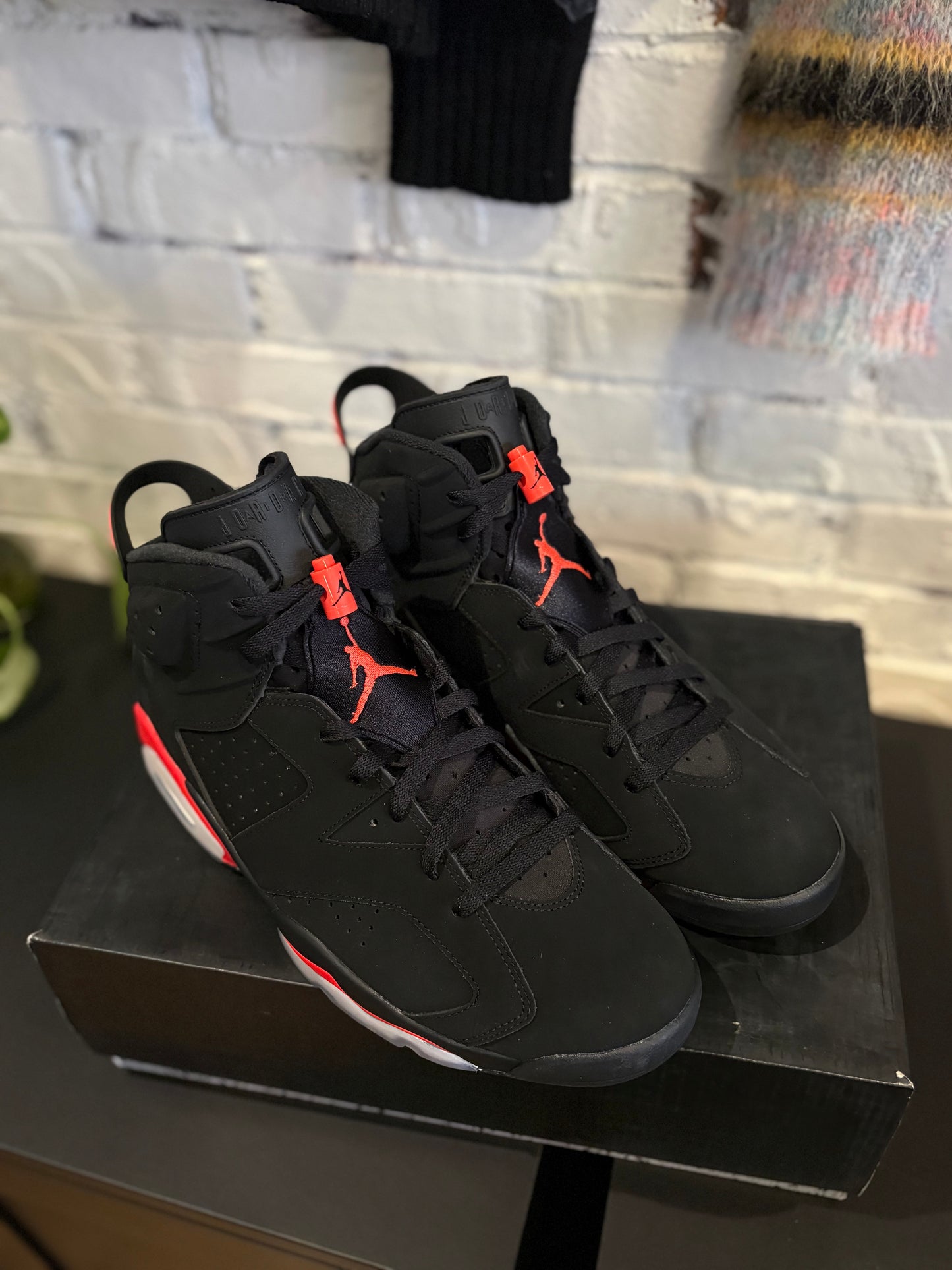 Jordan 6 Retro Black Infrared (2019) DS OG Size 12
