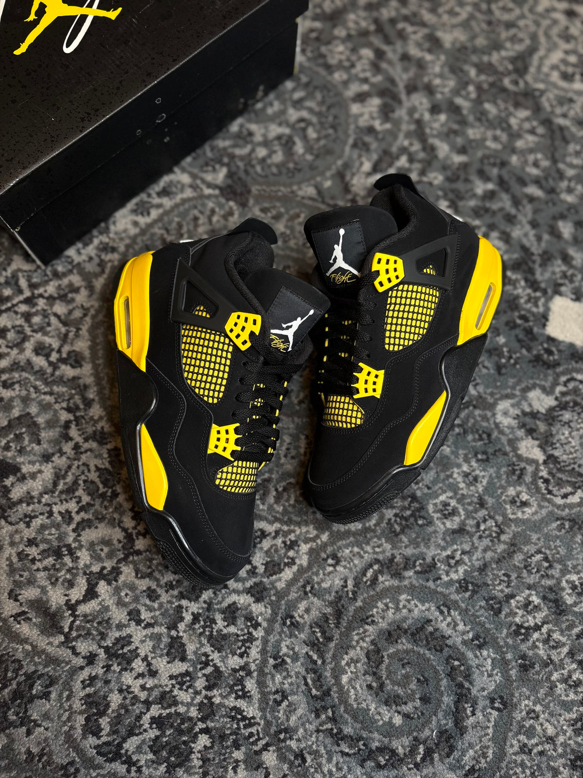 Jordan 4 Retro “Yellow Thunder” Clean Og Size 10