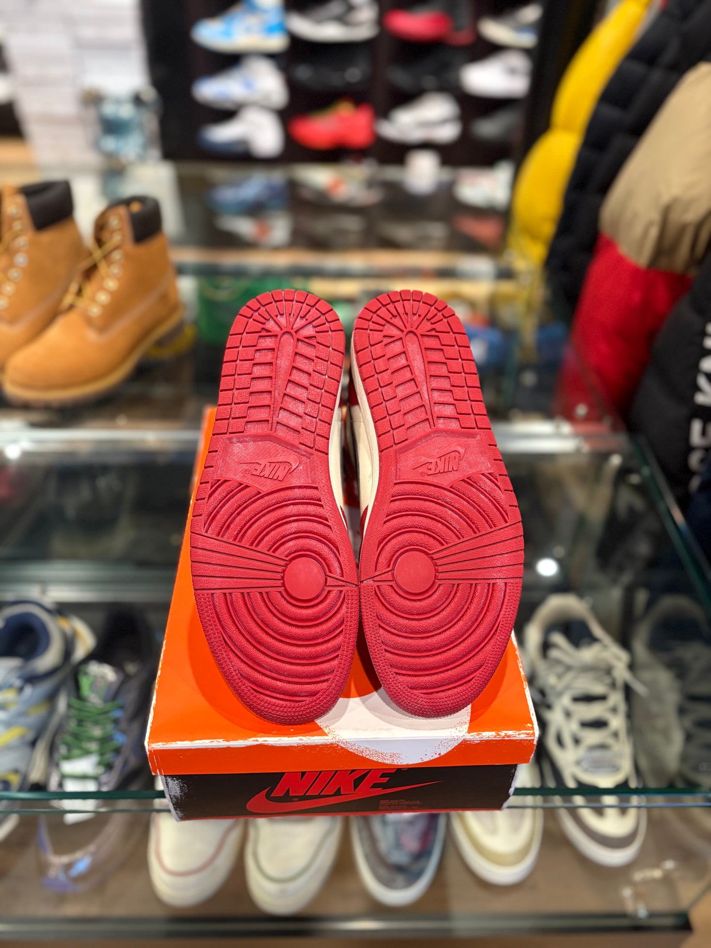 Jordan 1 ‘Lost and Found’ used og box