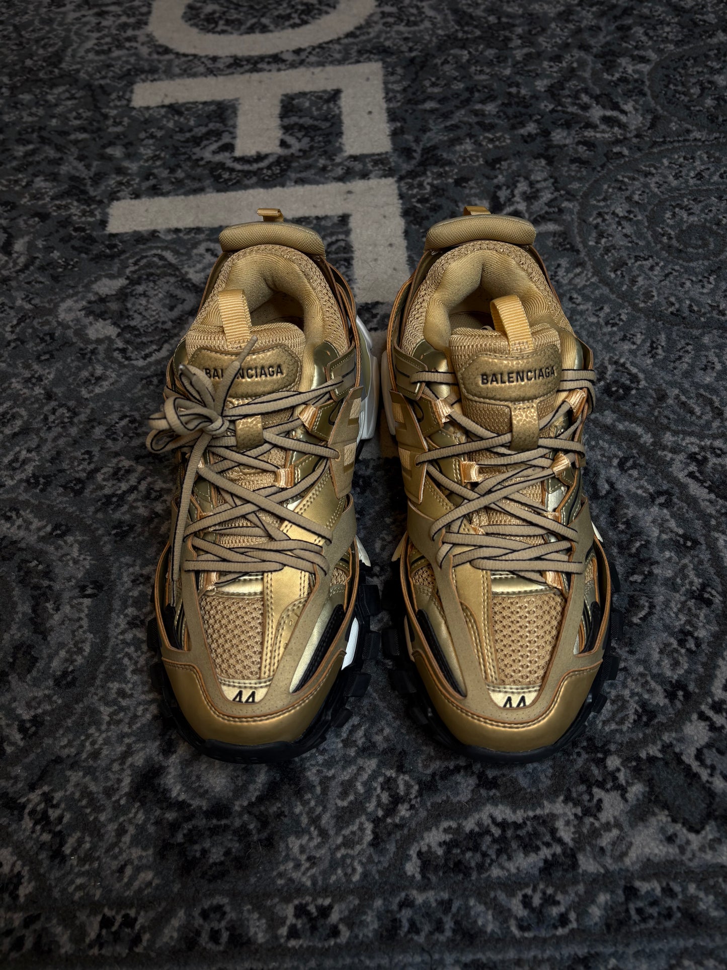 Balenciaga Track Trainer “Gold” CLEAN NB SIZE 10.5(44 EU)
