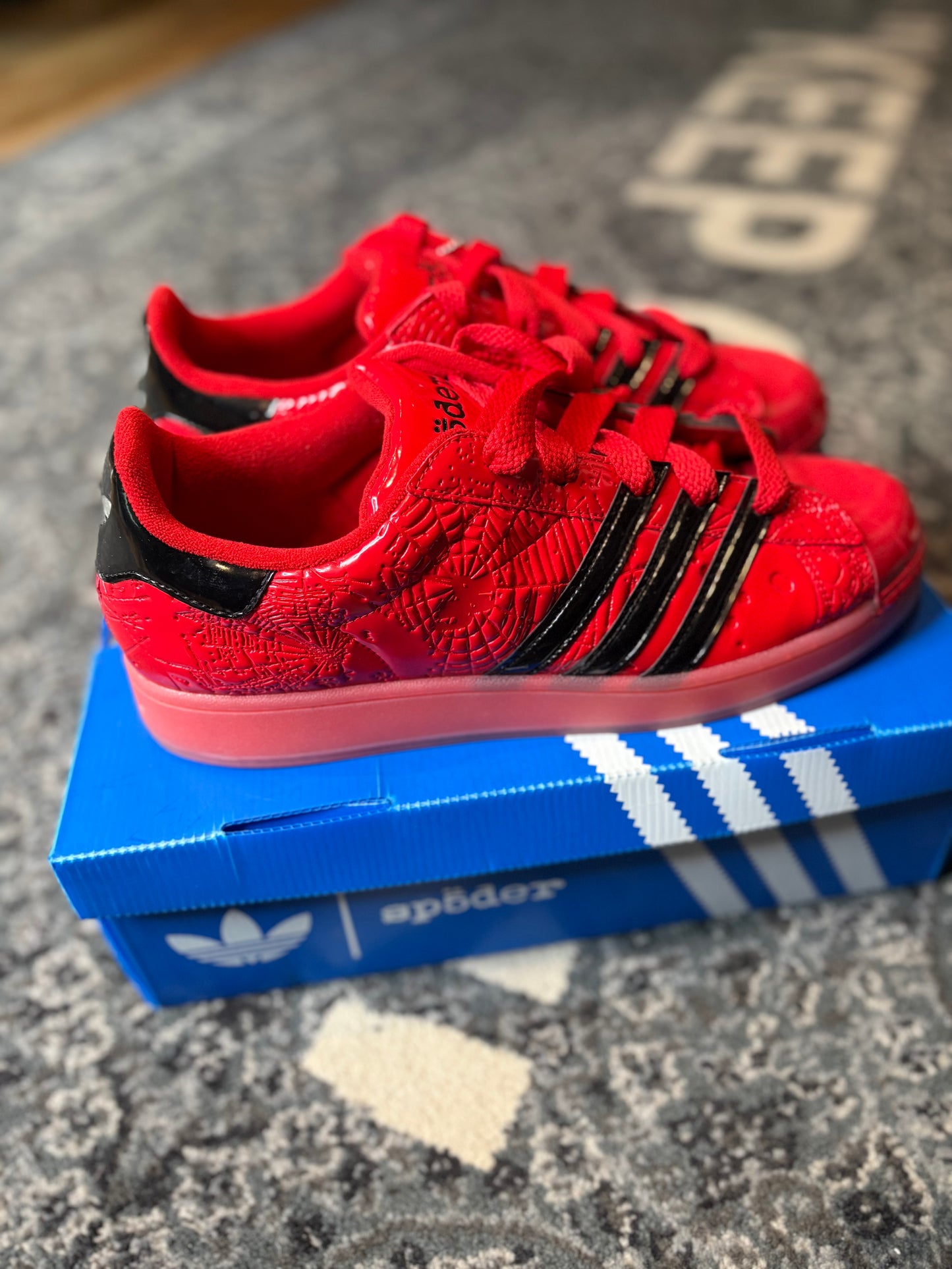 Adidas Superstar “Sp5der Red Black” VNDS OG SIZE 13.5