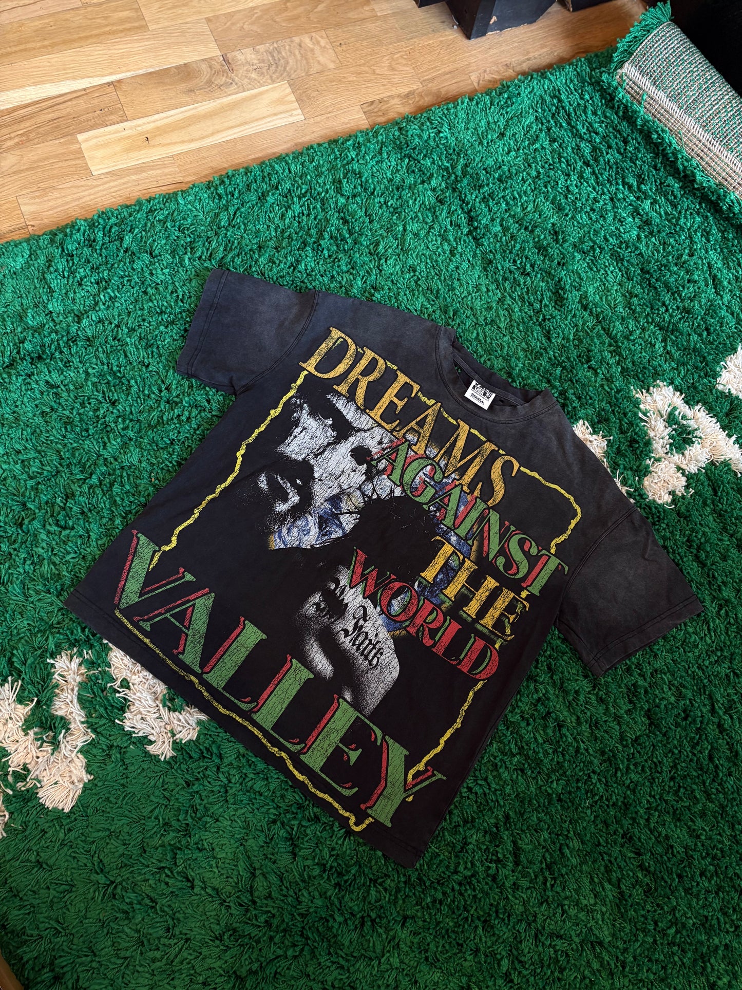 Vale Dreams Tee Black Size Small