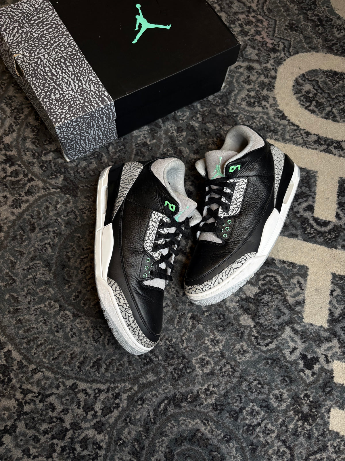 Jordan 3 Retro “Green Glo” Clean Og Size 12