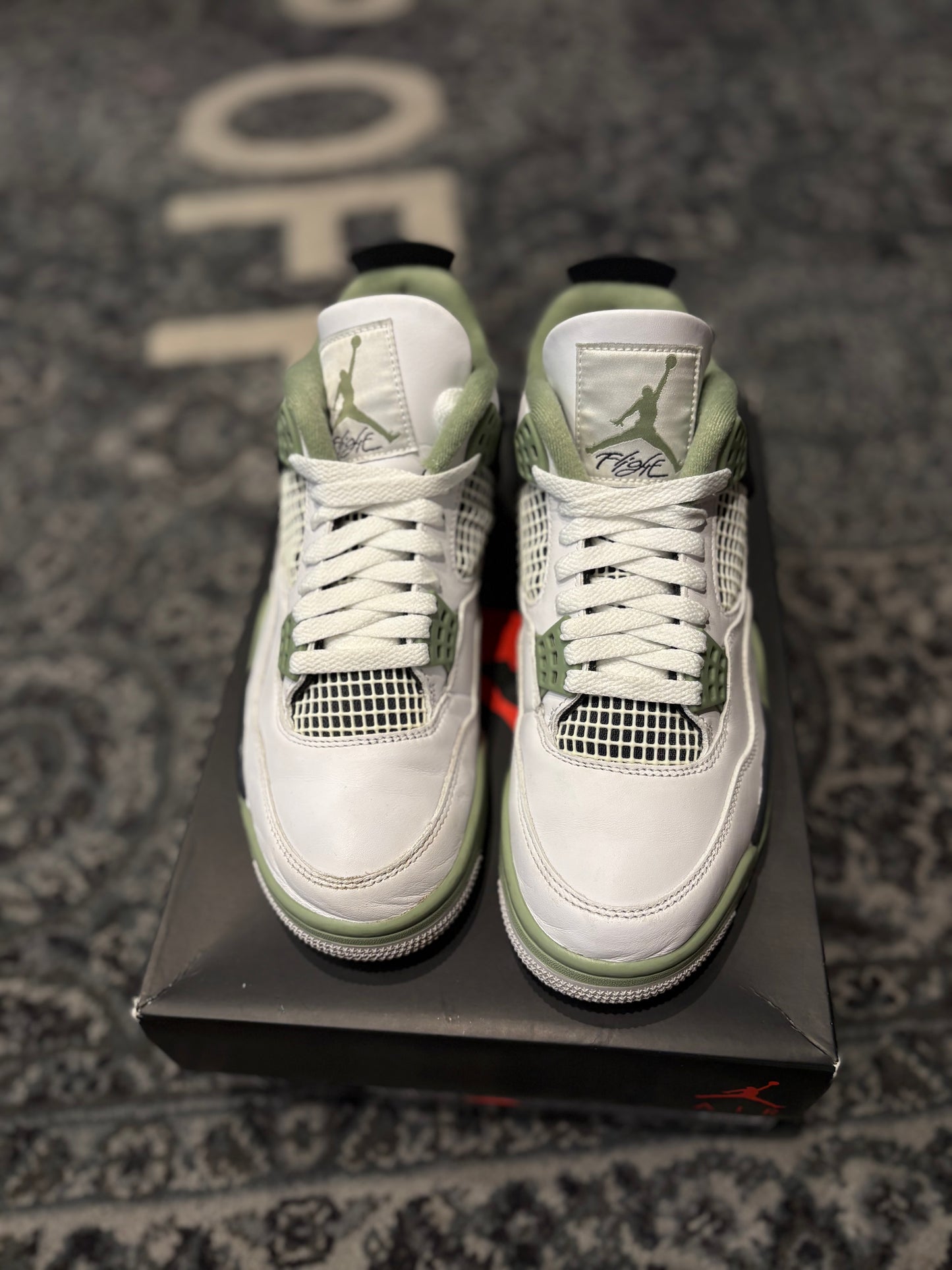Jordan 4 Retro “SeaFoam” CLEAN OG SIZE 7.5M(9W)