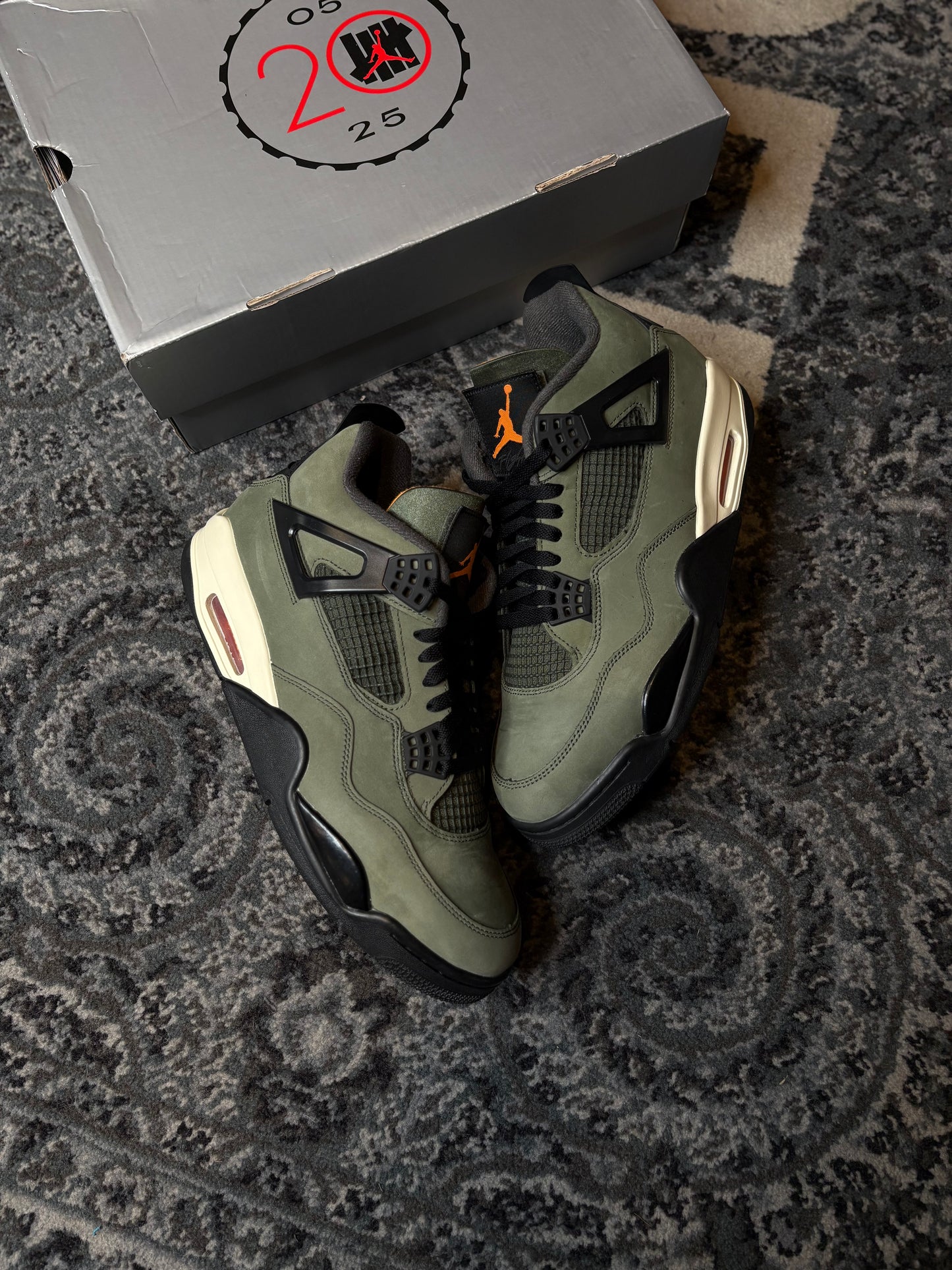 Jordan 4 Retro “Undefeated” Vnds Og Size 10.5