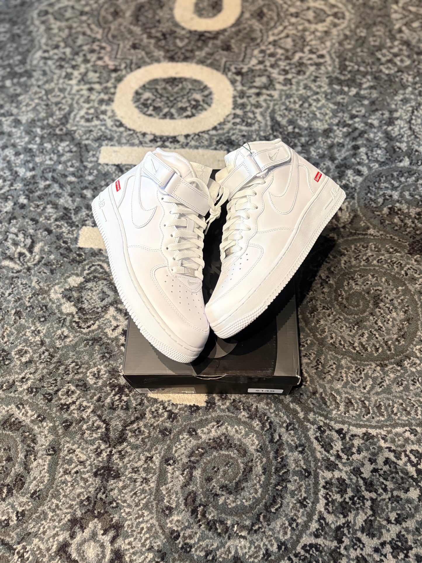 Air Force 1 Mid “Supreme White” DS OG SIZE 9