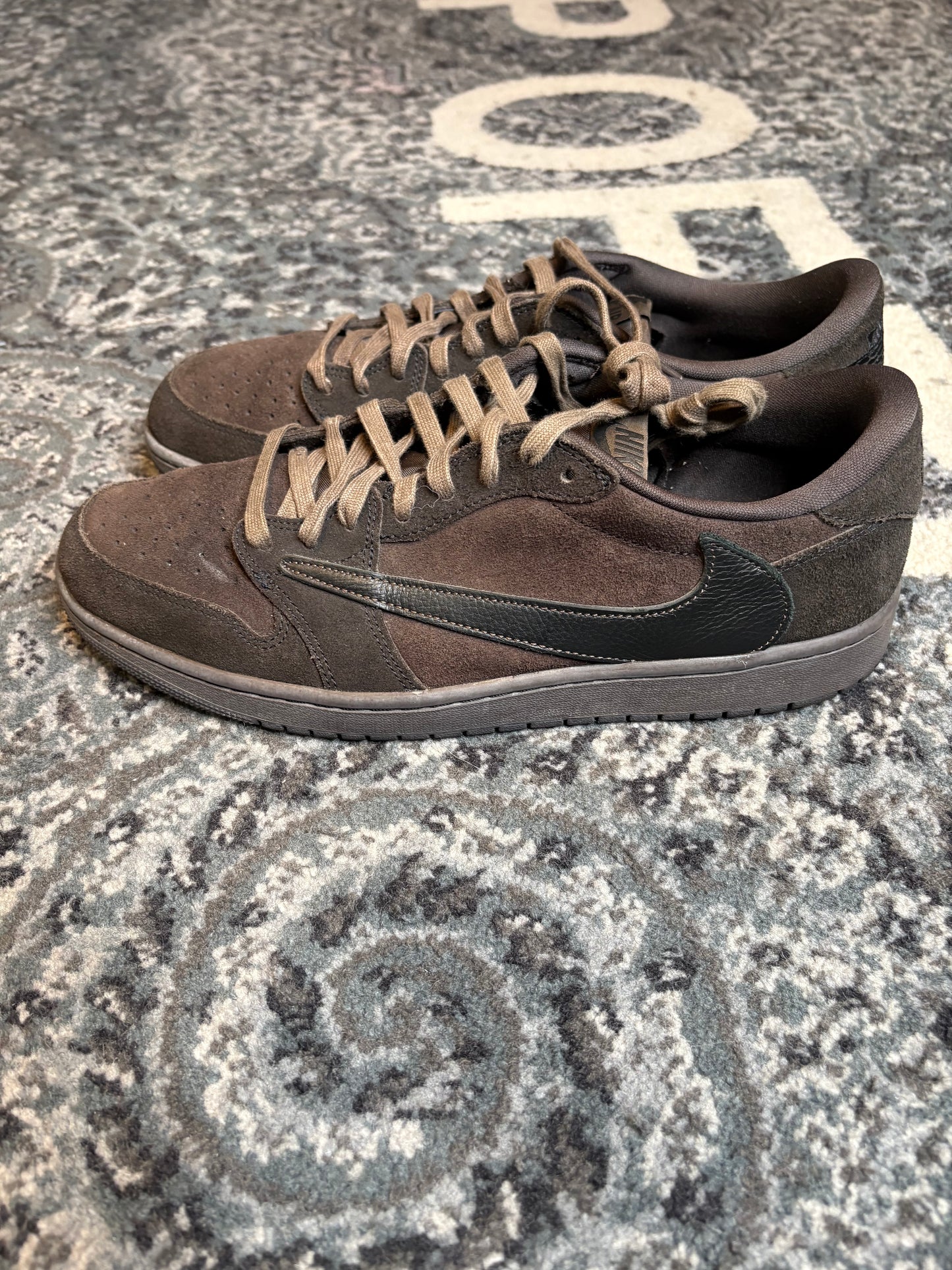 Jordan 1 Retro Low “Travis Scott Velvet” Clean Nb Size 13