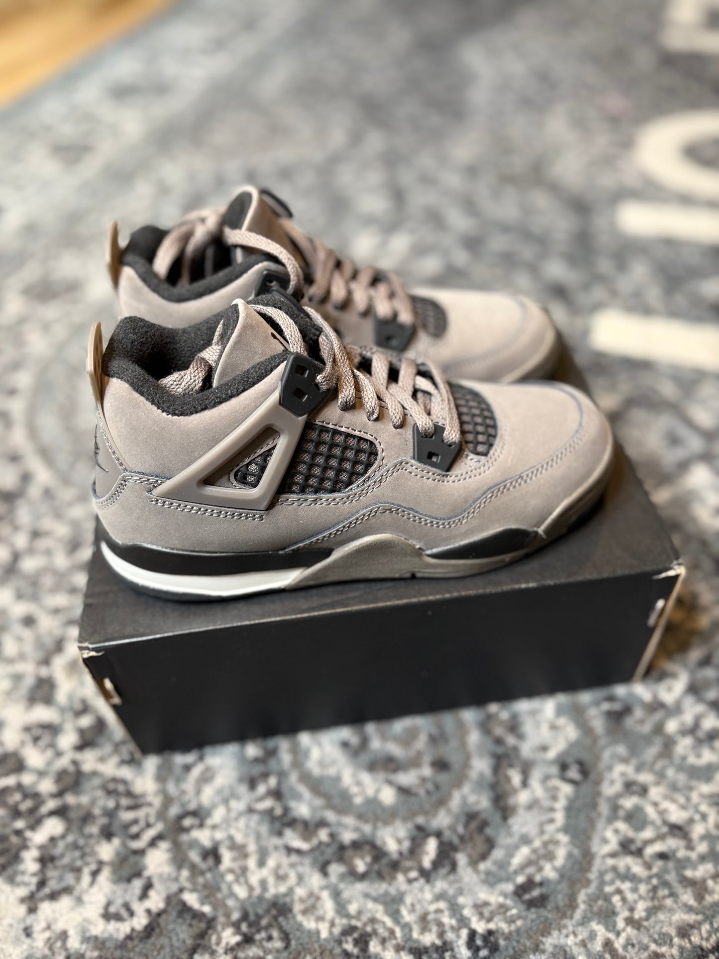 Jordan 4 Retro “Cavestone” Ds Og Size 1.5Y