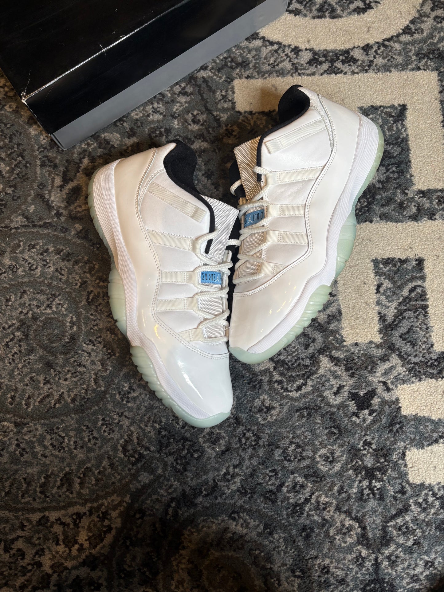 Jordan 11 Retro Low “Legend Blue” Clean Og Size 11