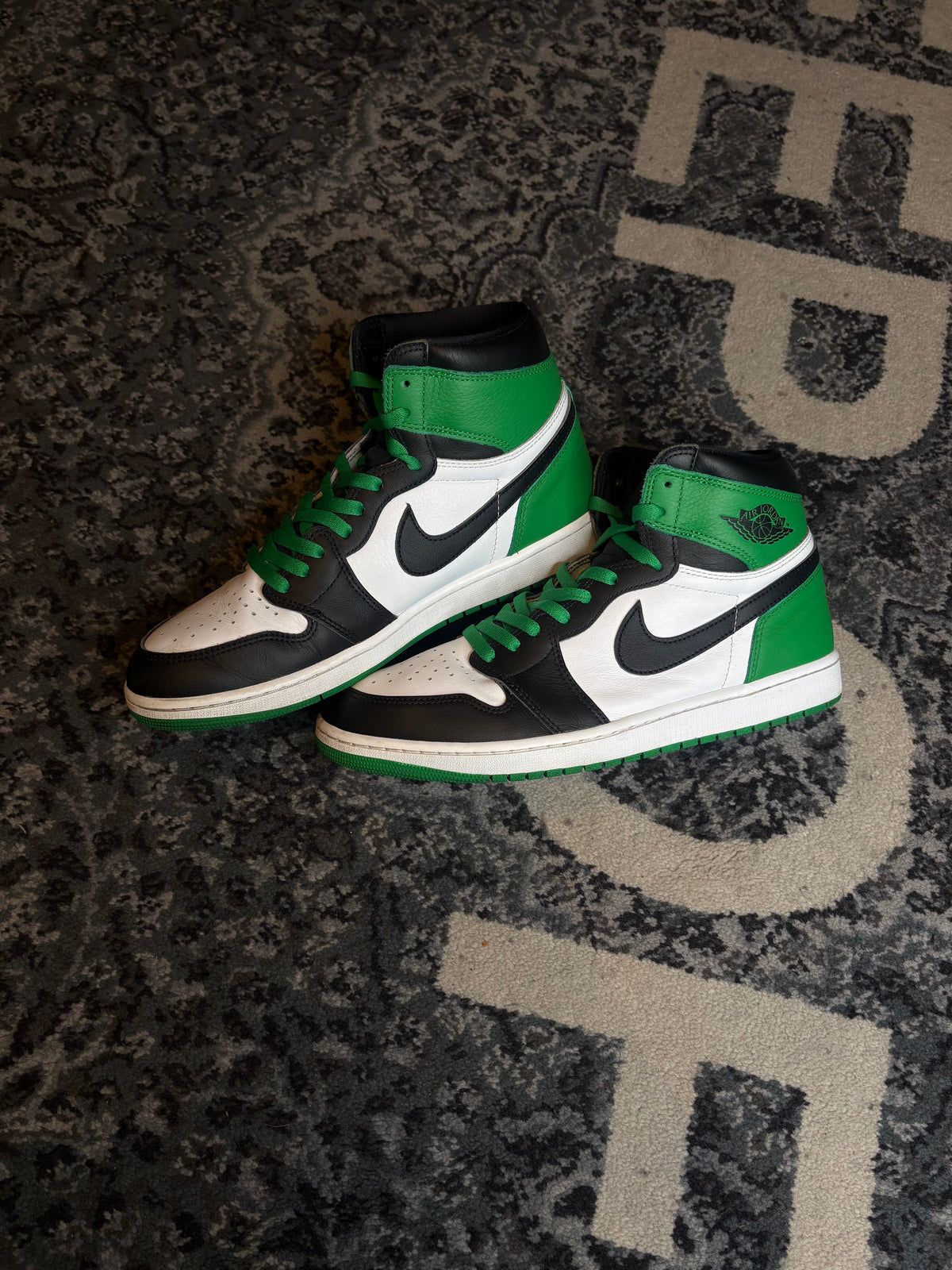 Jordan 1 Retro “Lucky Green” Clean Nb Size 12