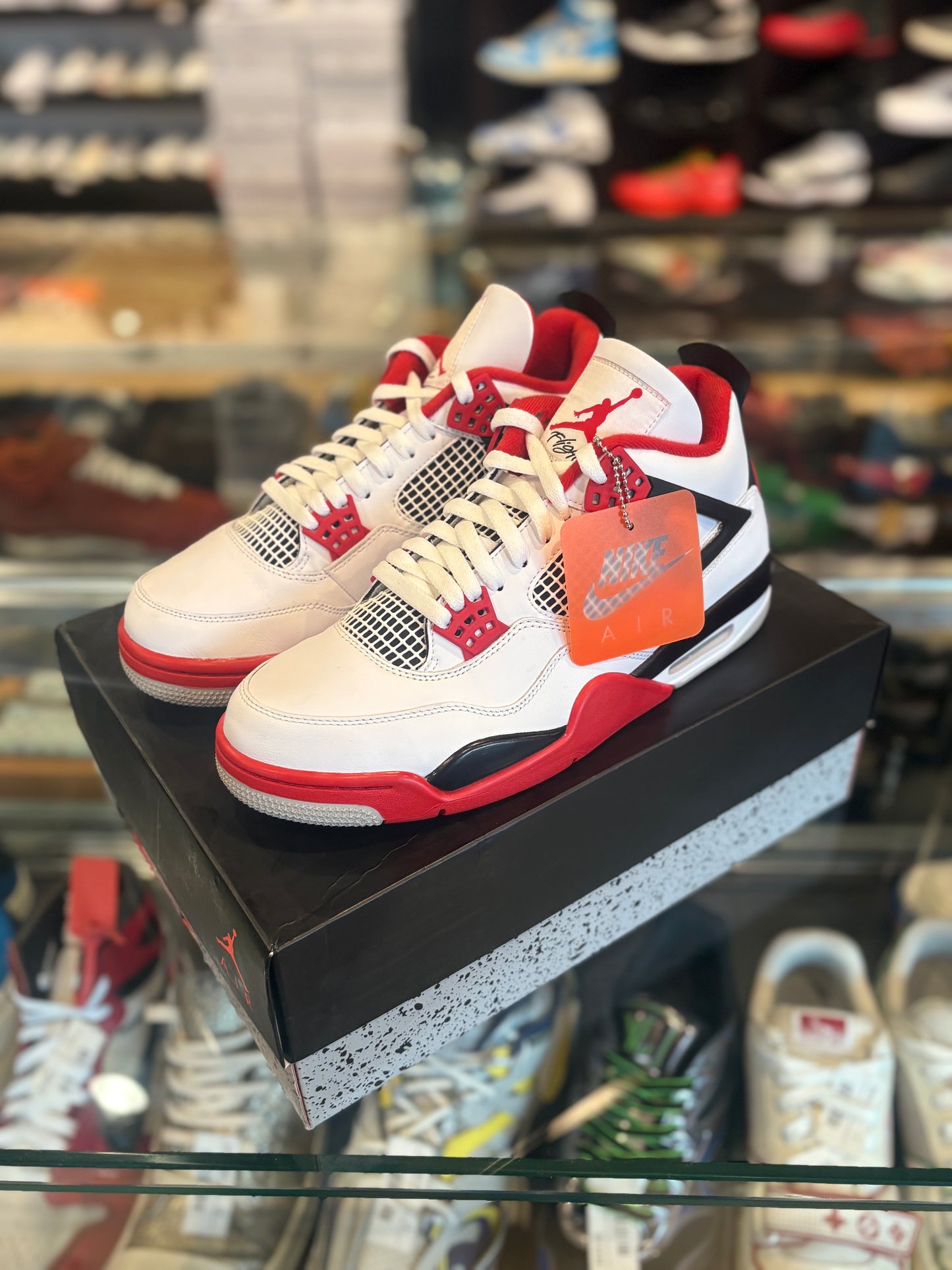 Jordan 4 ‘Fire red’ size 10.5 VNDS OG all