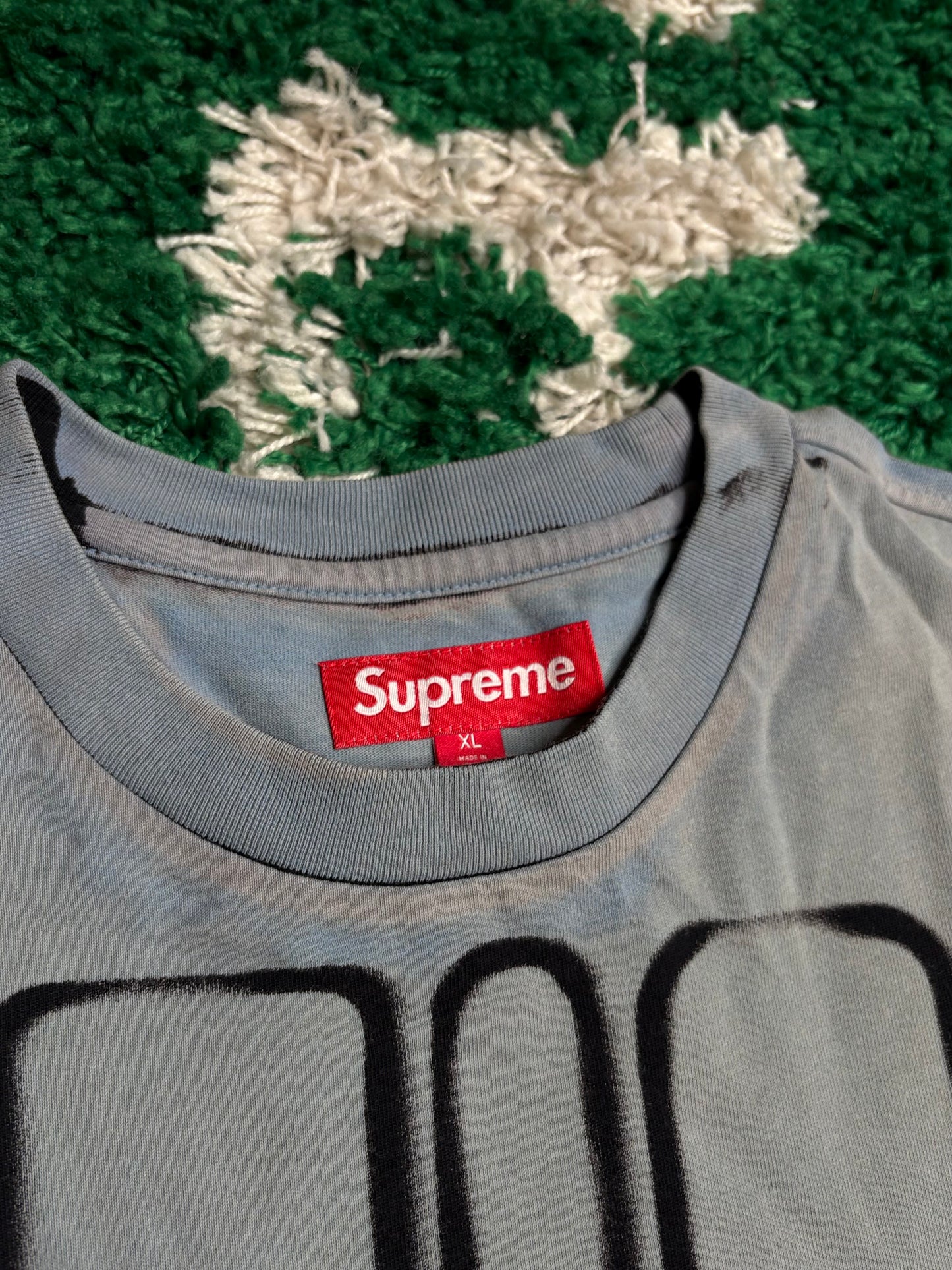 Supreme Overprint Knouckout Tee Size XL
