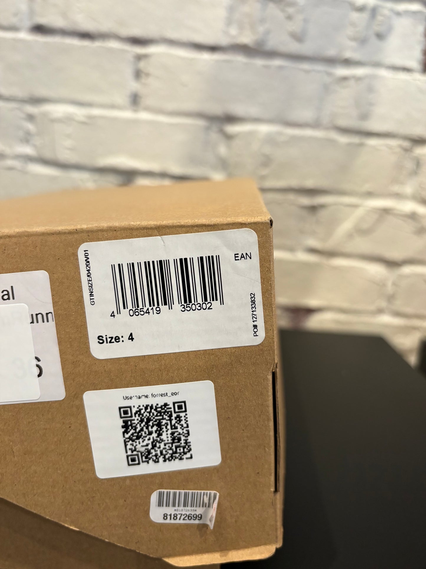 Yeezy Foamrunner Mineral Blue DS OG Size 4