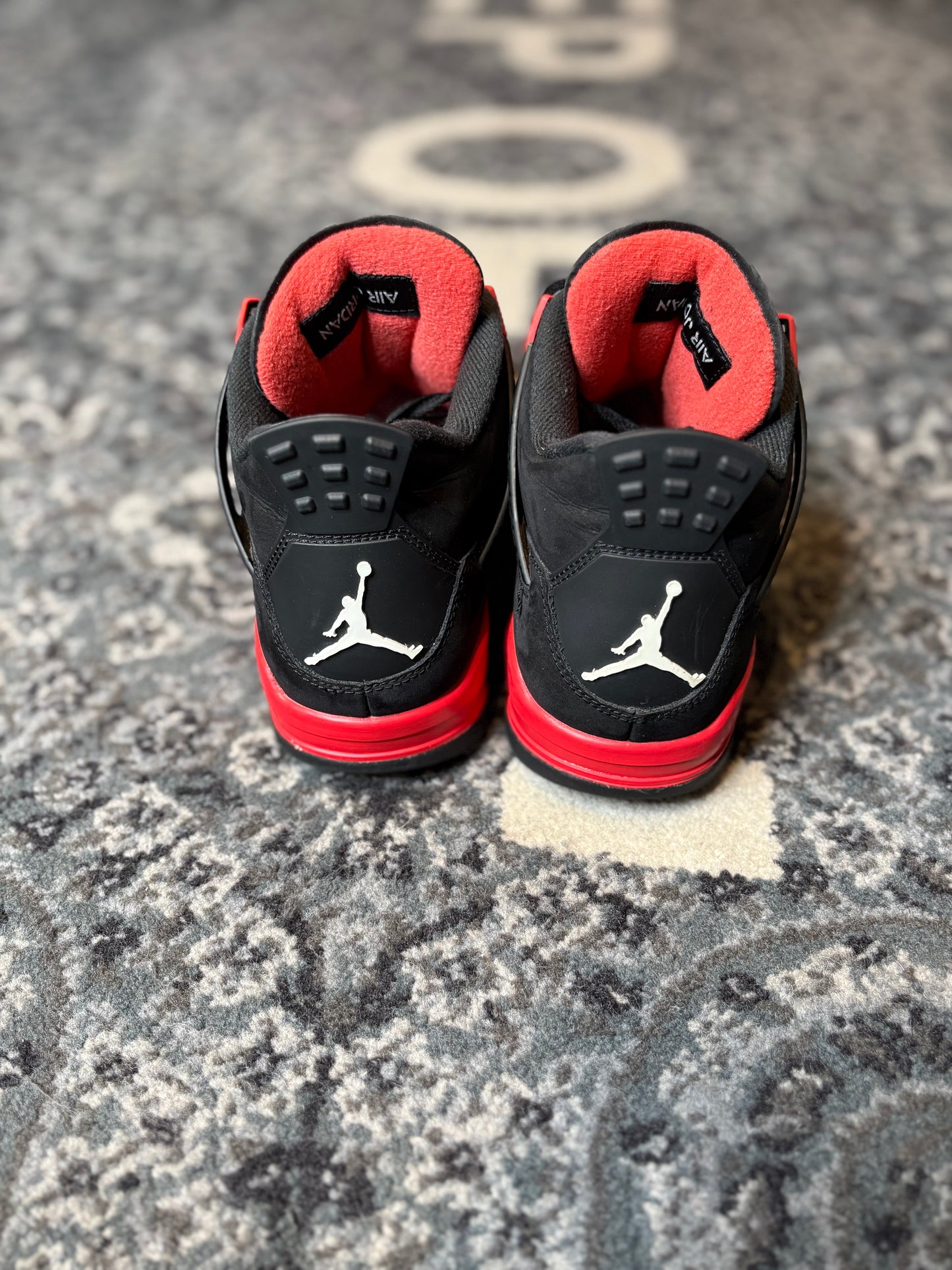 Jordan 4 Retro “Thunder Red” Clean Nb Size 8.5