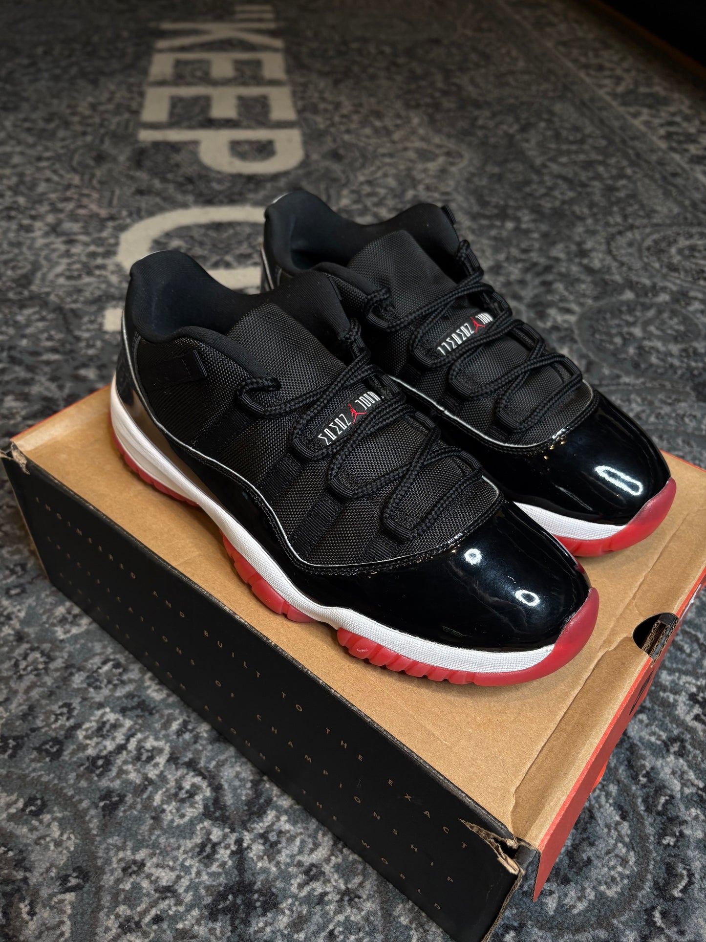 Jordan 11 Retro Low “Bred” OG CLEAN SIZE 11.5