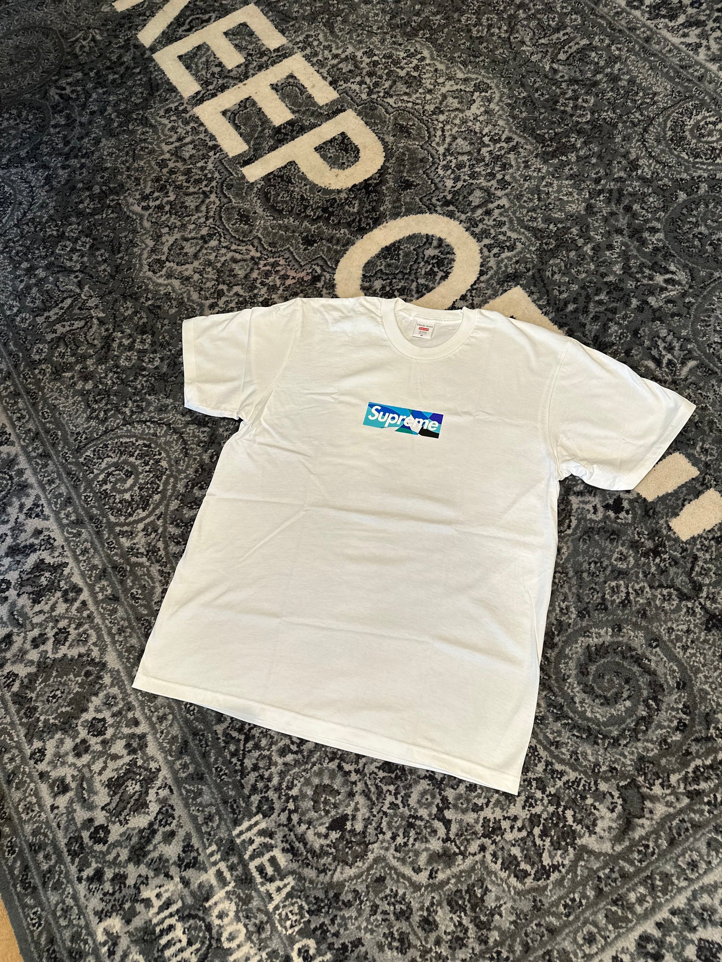 Supreme x Emilio Pucci Tee DS Size Medium