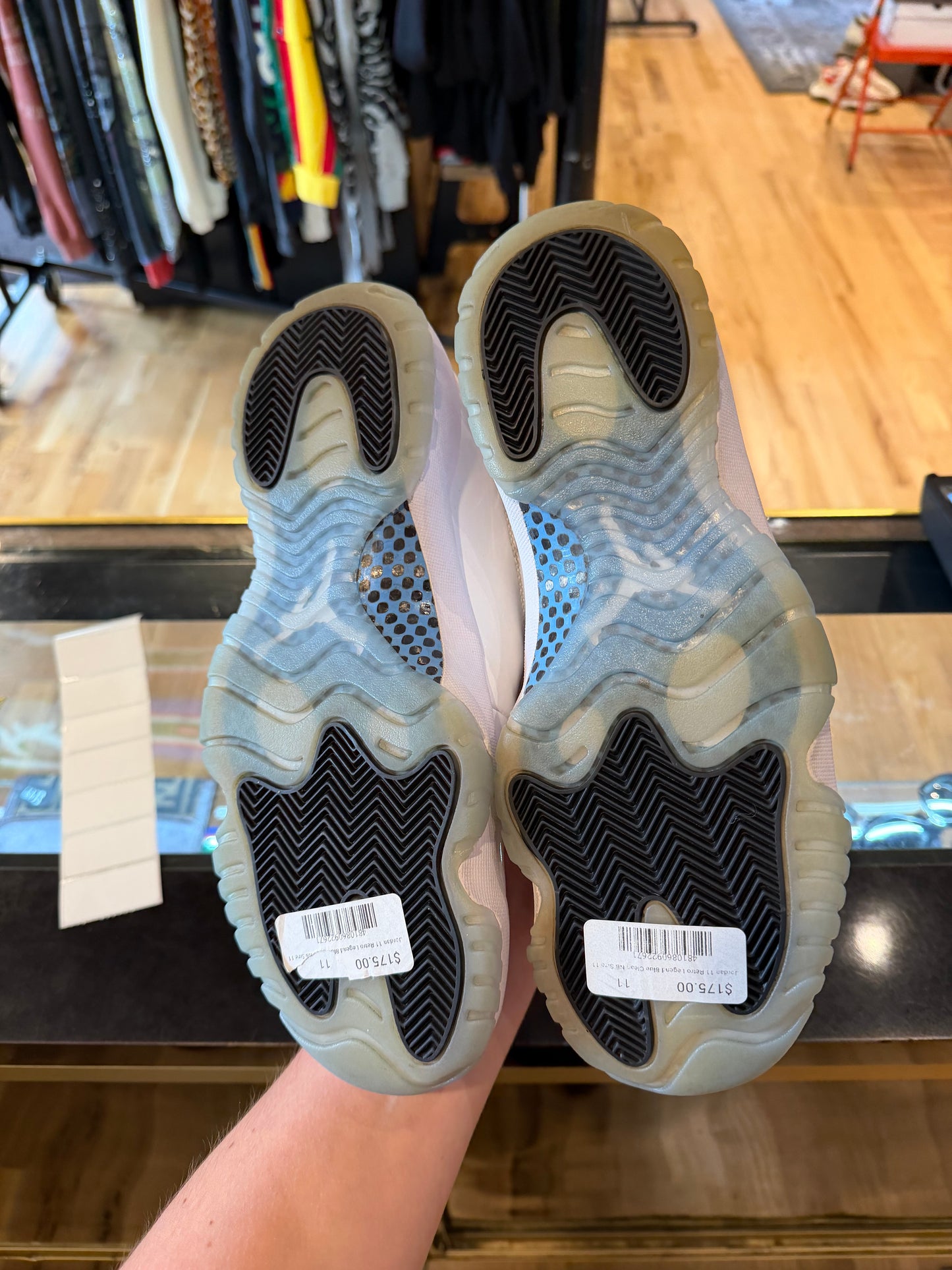 Jordan 11 Retro high ‘Legend Blue’ Size 11 PO NB