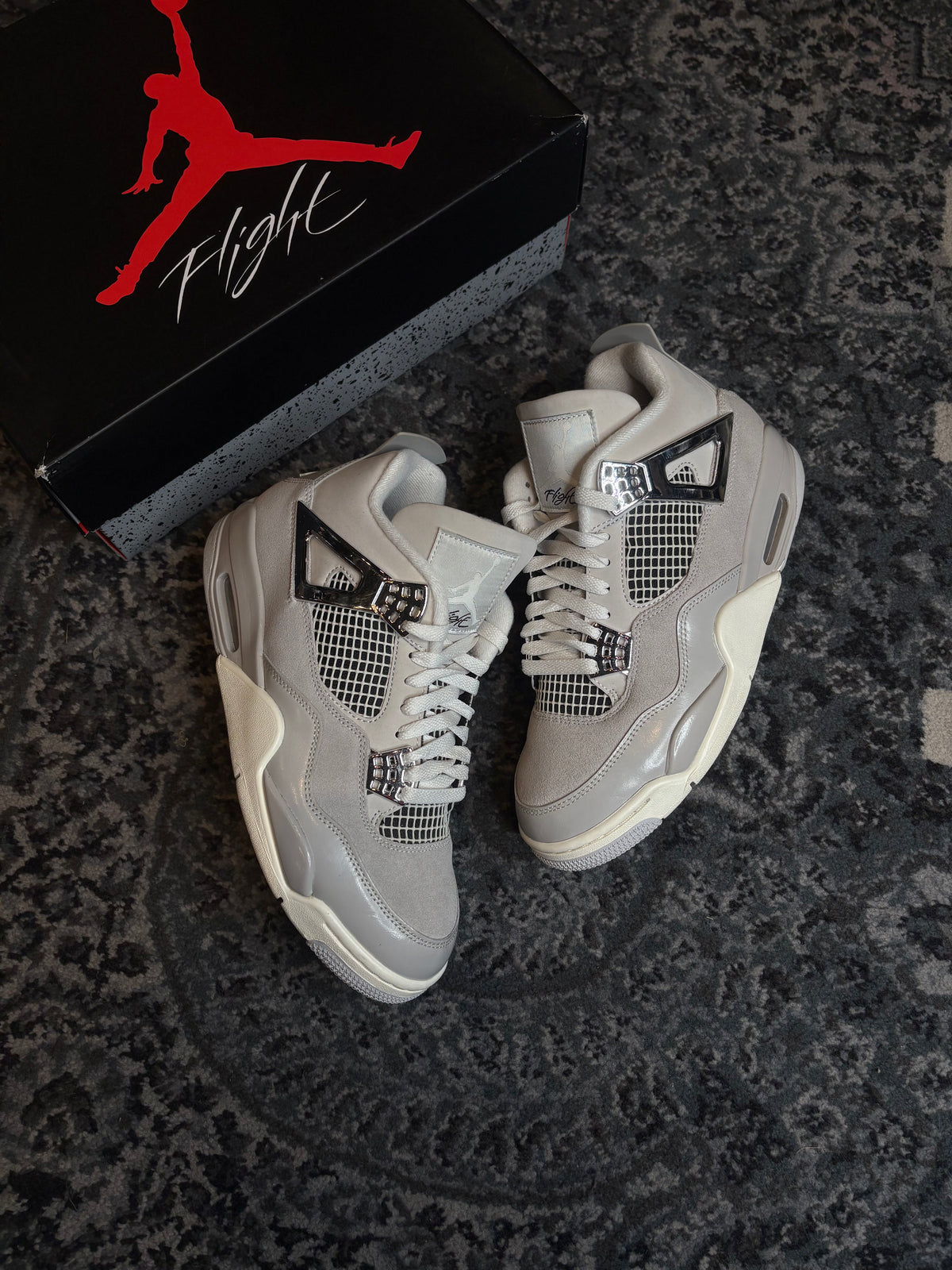 Jordan 4 Retro “Frozen Moments” Clean Rb Size 10M/11.5W