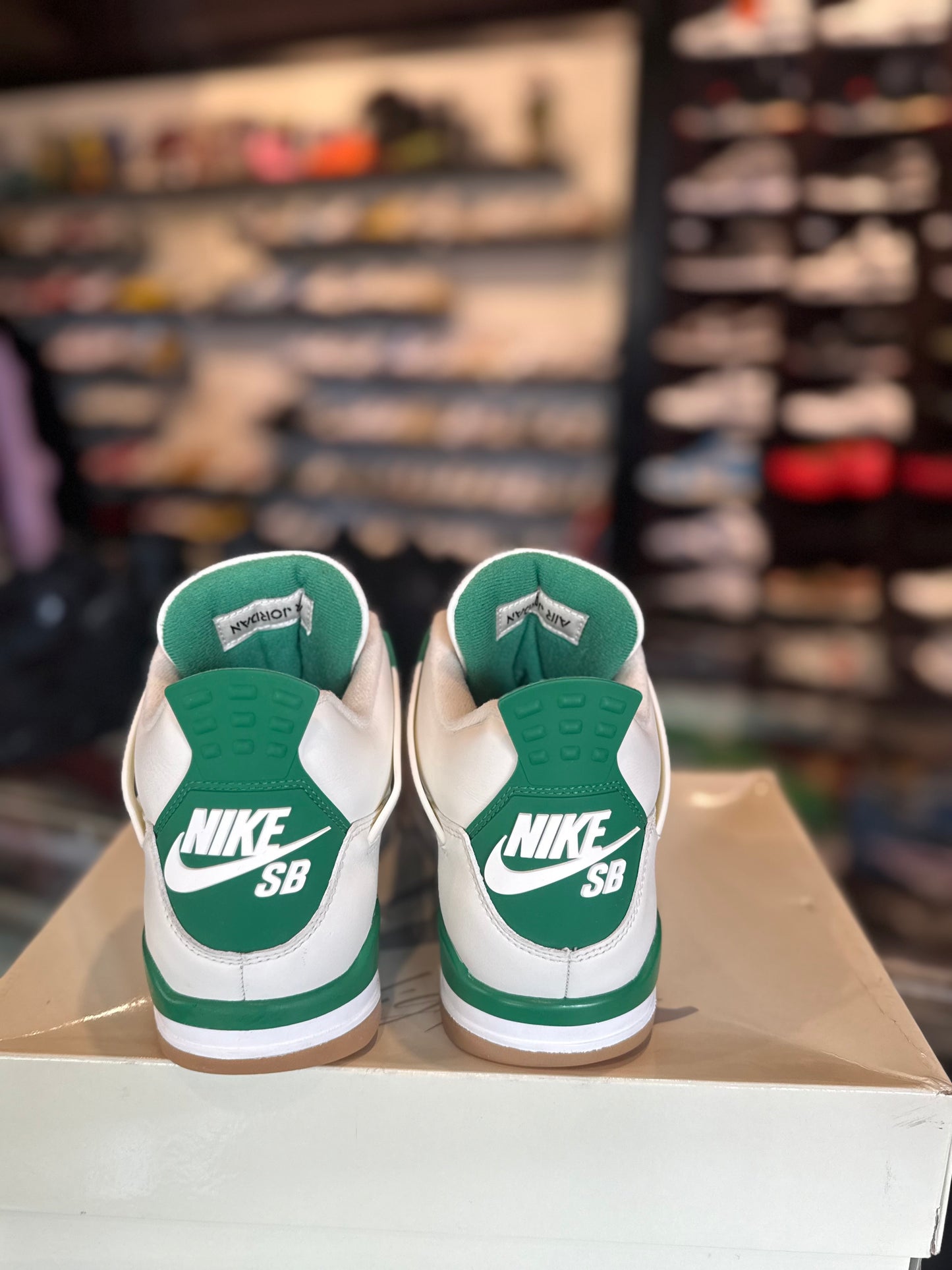Jordan 4 Retro Pine Green SB Clean OG Size 10.5