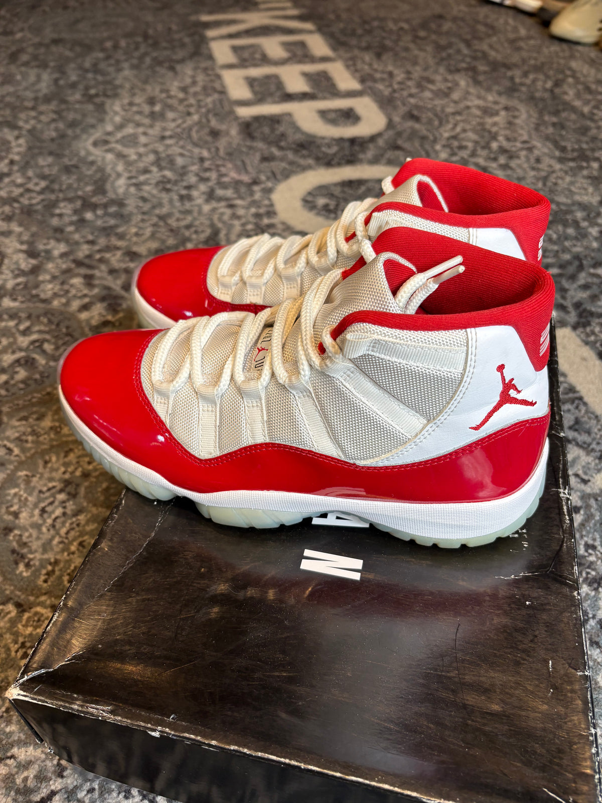 Jordan 11 Retro “Cherry” Clean Og Size 9.5