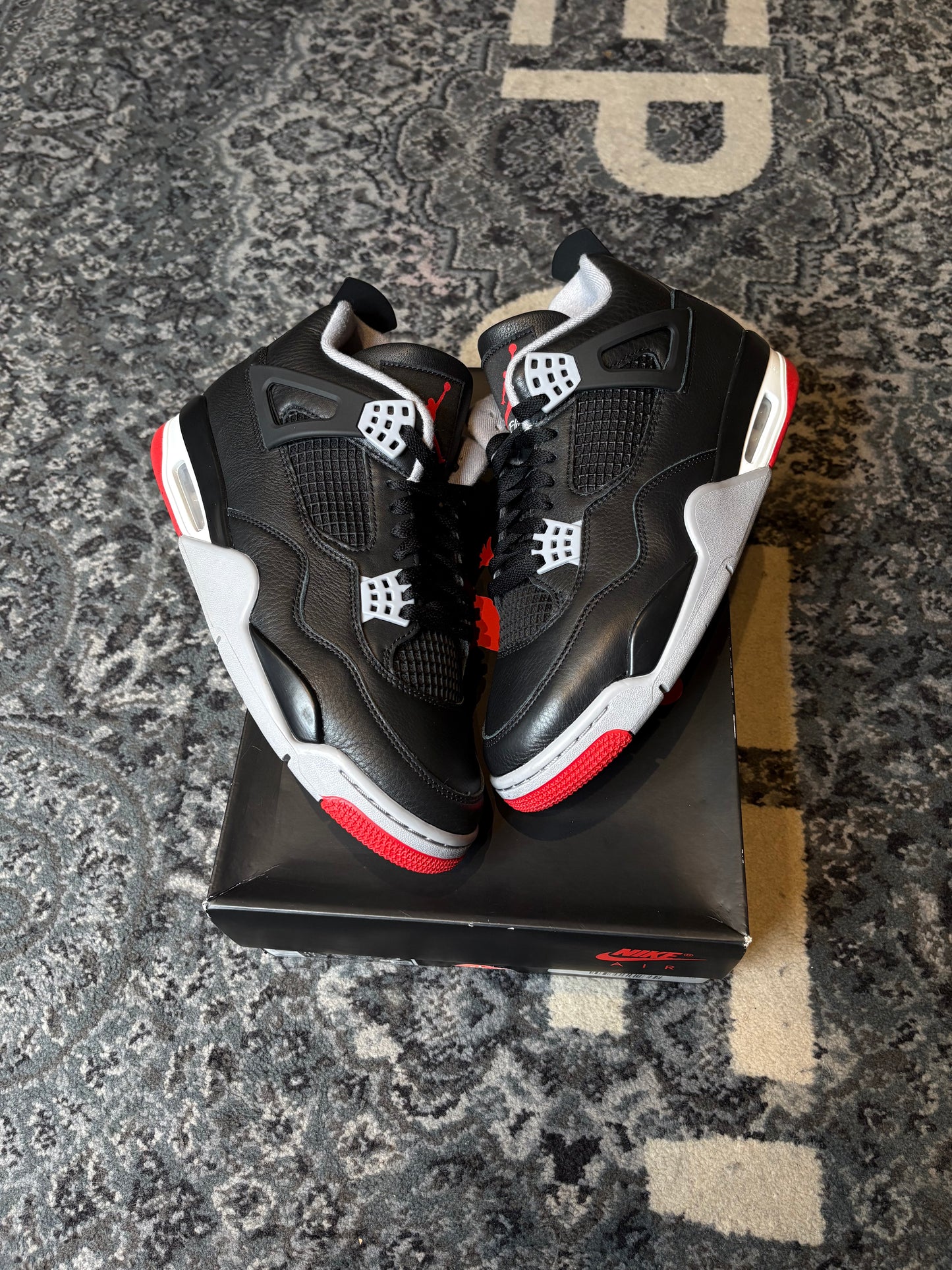 Jordan 4 Retro “Reimagined Bred” CLEAN OG SIZE 10
