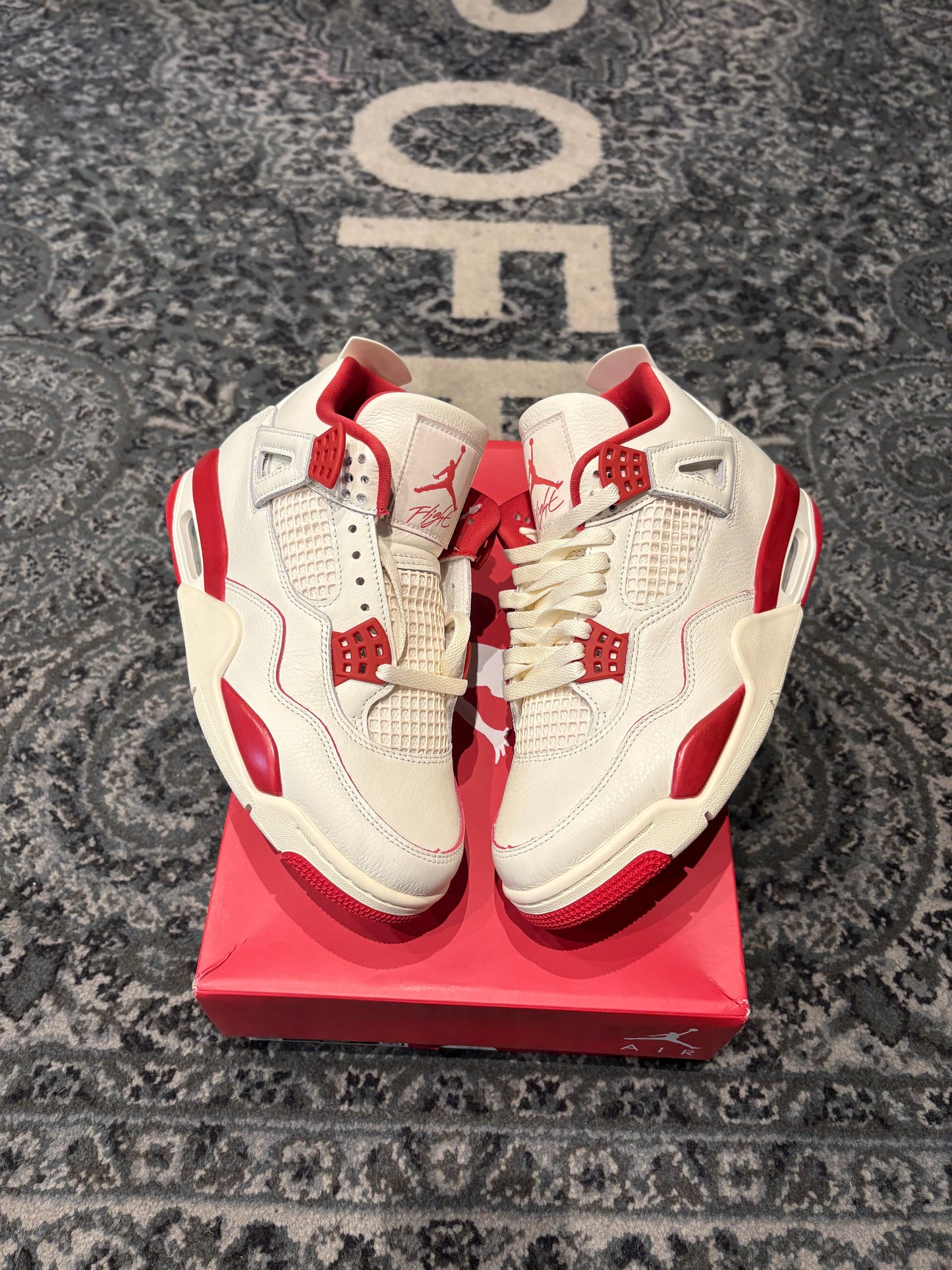 Jordan 4 Retro “Valentine’s Day Sierra Red” DS OG SIZE 7.5M(9W)