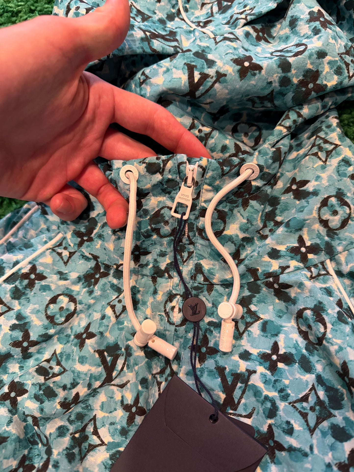 Louis Vuitton Mint Monogram Windbreaker DS Size 48