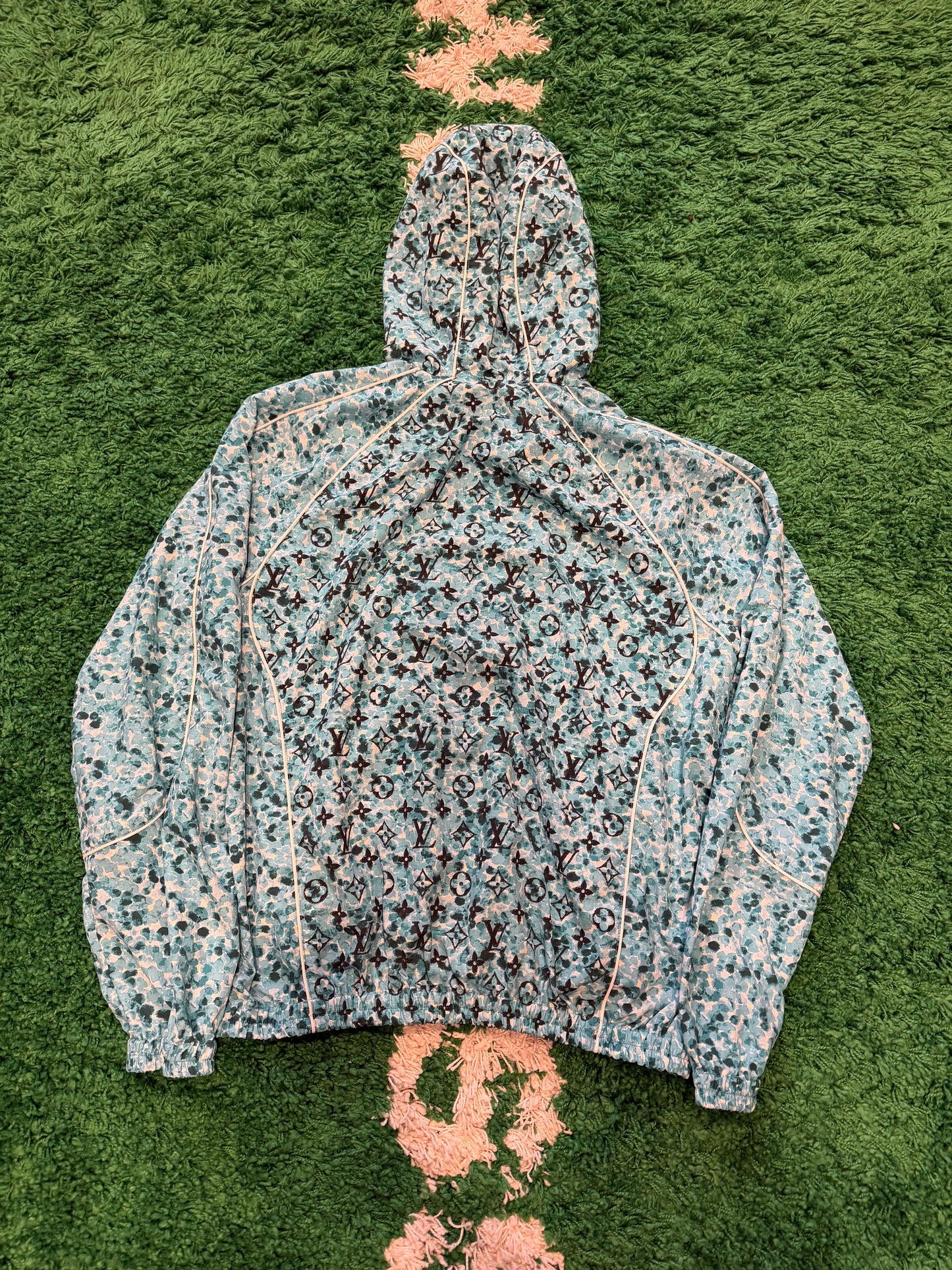 Louis Vuitton Mint Monogram Windbreaker DS Size 48
