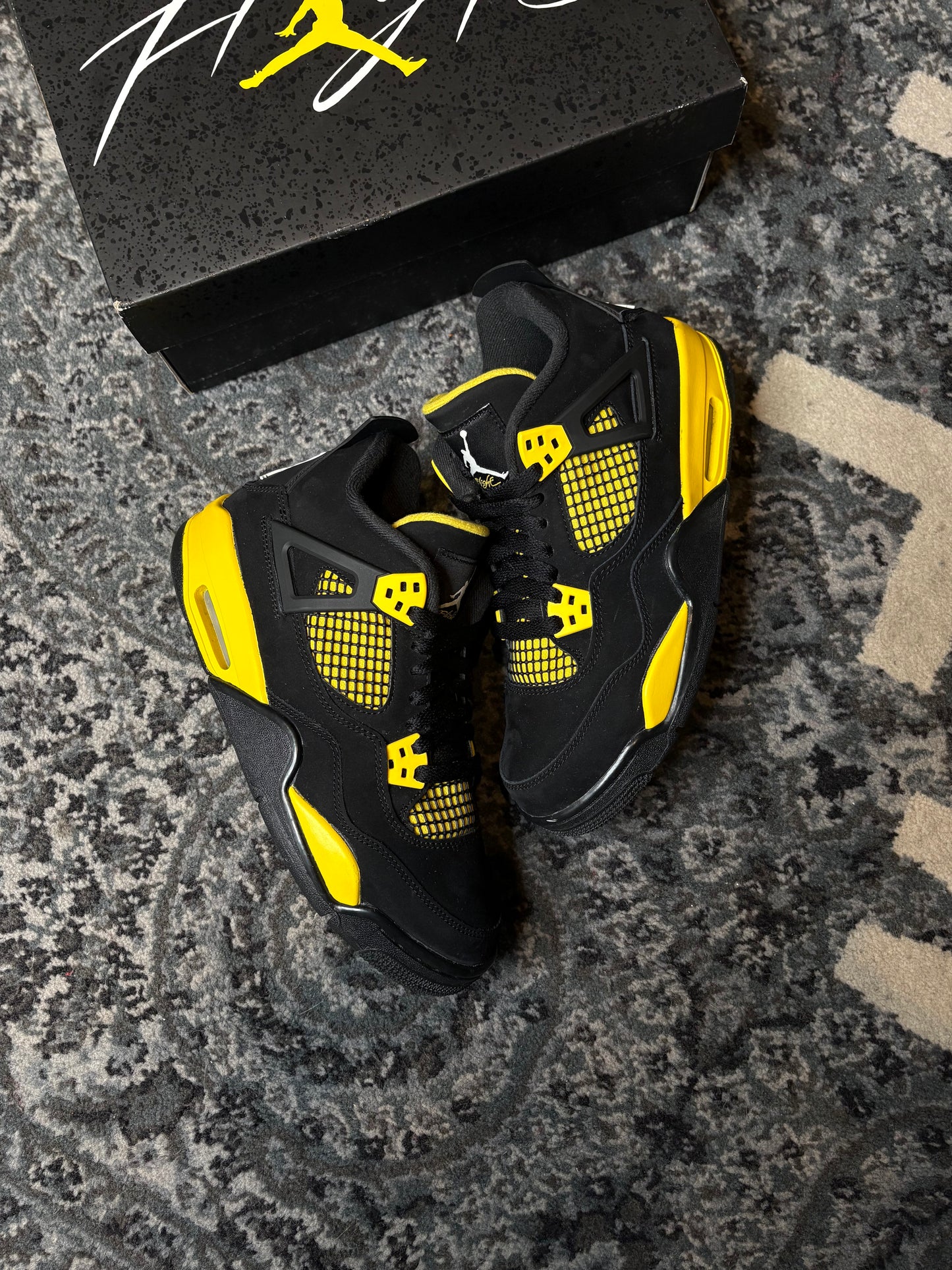 Jordan 4 Retro “Thunder Yellow” Clean Og Size 7Y