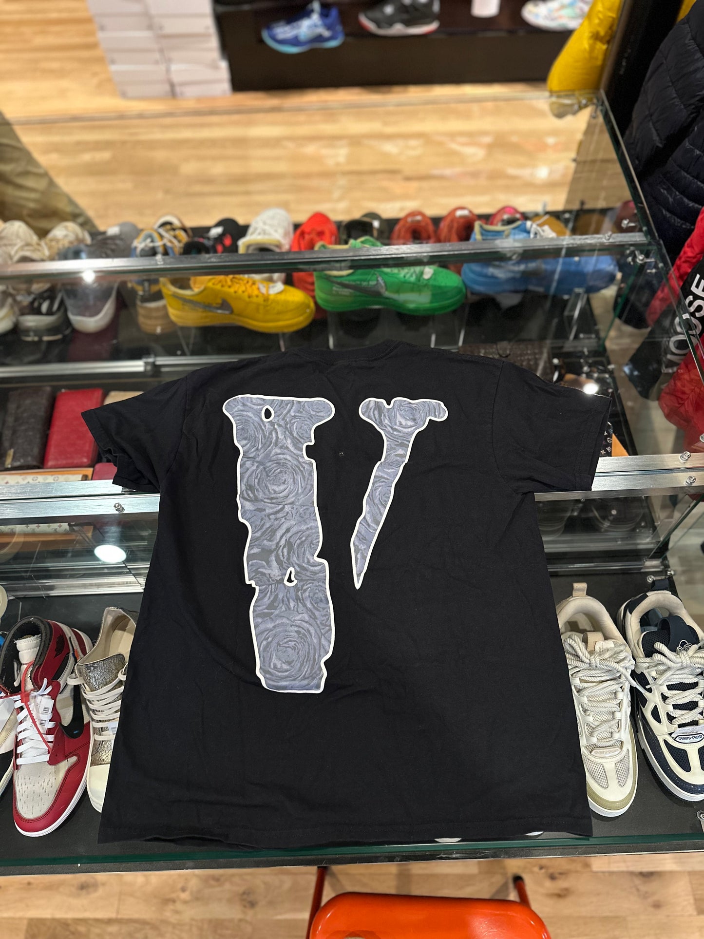 Vlone The Woo Tee Size Large