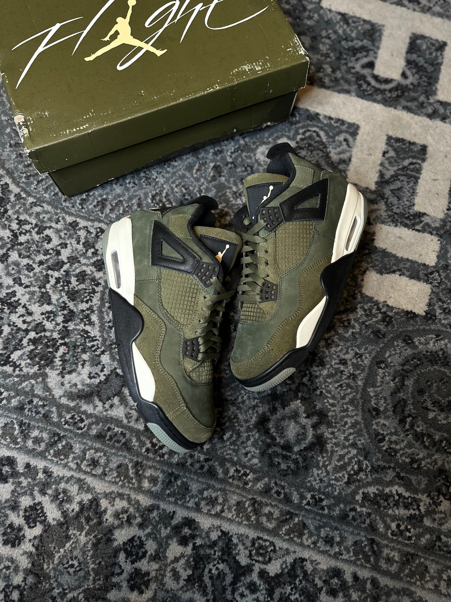 Jordan 4 Retro “Olive” Clean Og Size 10