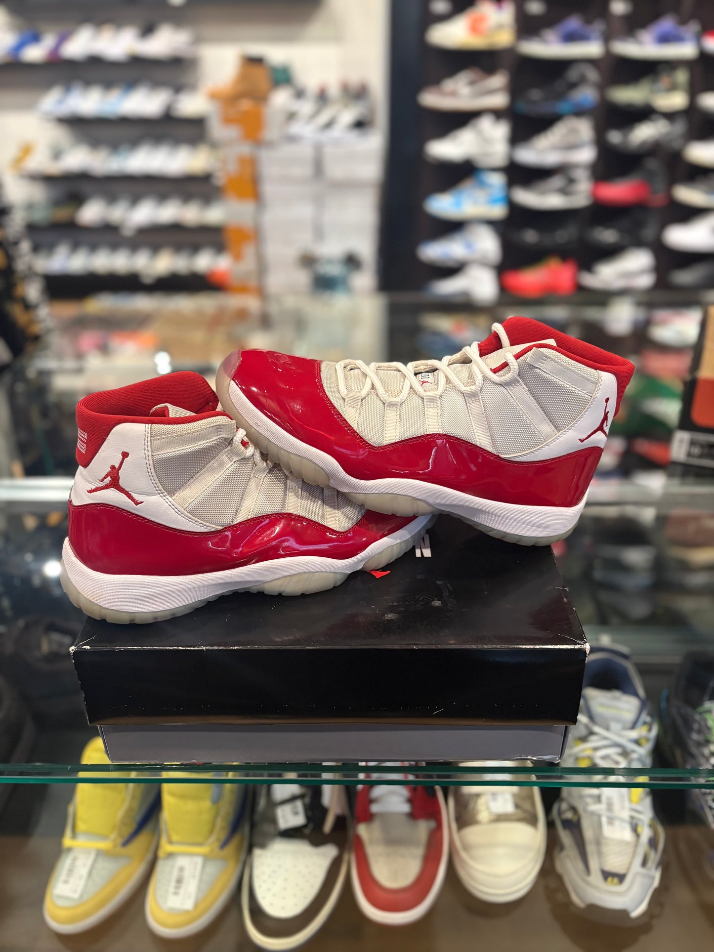 Jordan 11 ‘Cherry’ clean OG box size 14