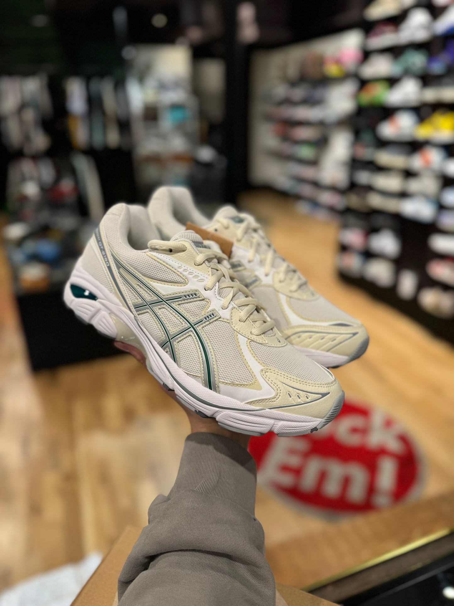 ASICS GT 2160 ‘Cream Jasper Green’ size 9.5