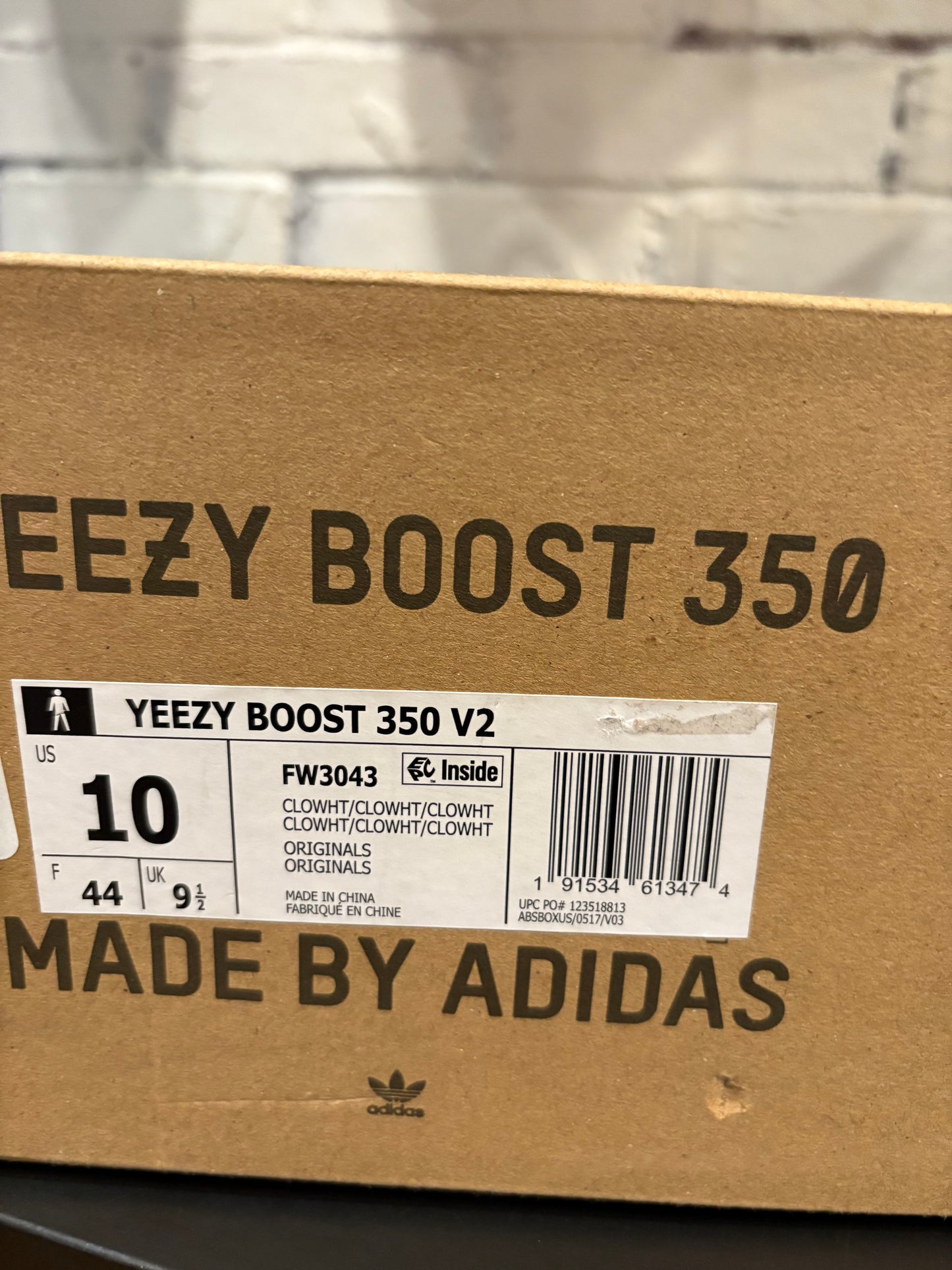 Yeezy Boost 350 V2 Cloud White Clean OG Size 10