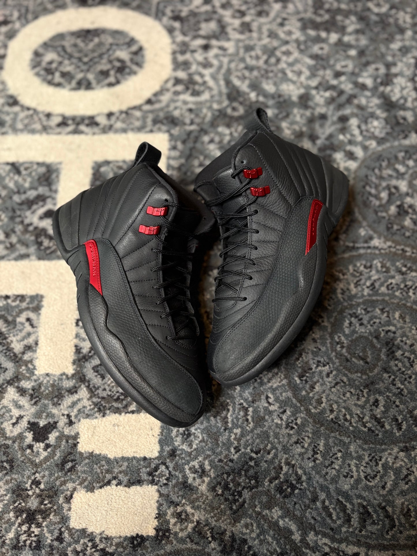 Jordan 12 Retro “Bloodline” Clean Nb Size 9.5
