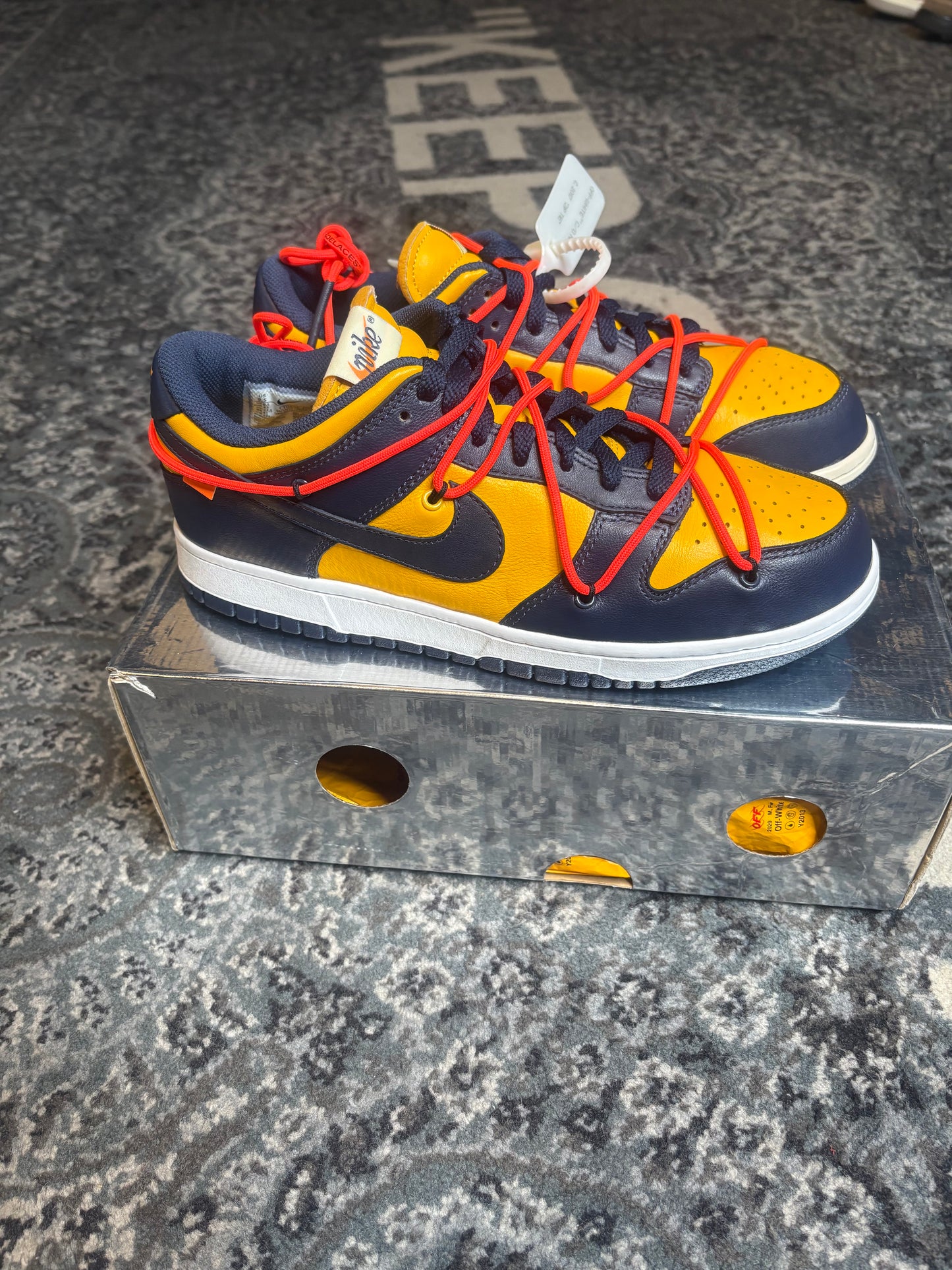 Nike Dunk Off-White “University Gold Midnight Navy” Clean Og Size 9.5