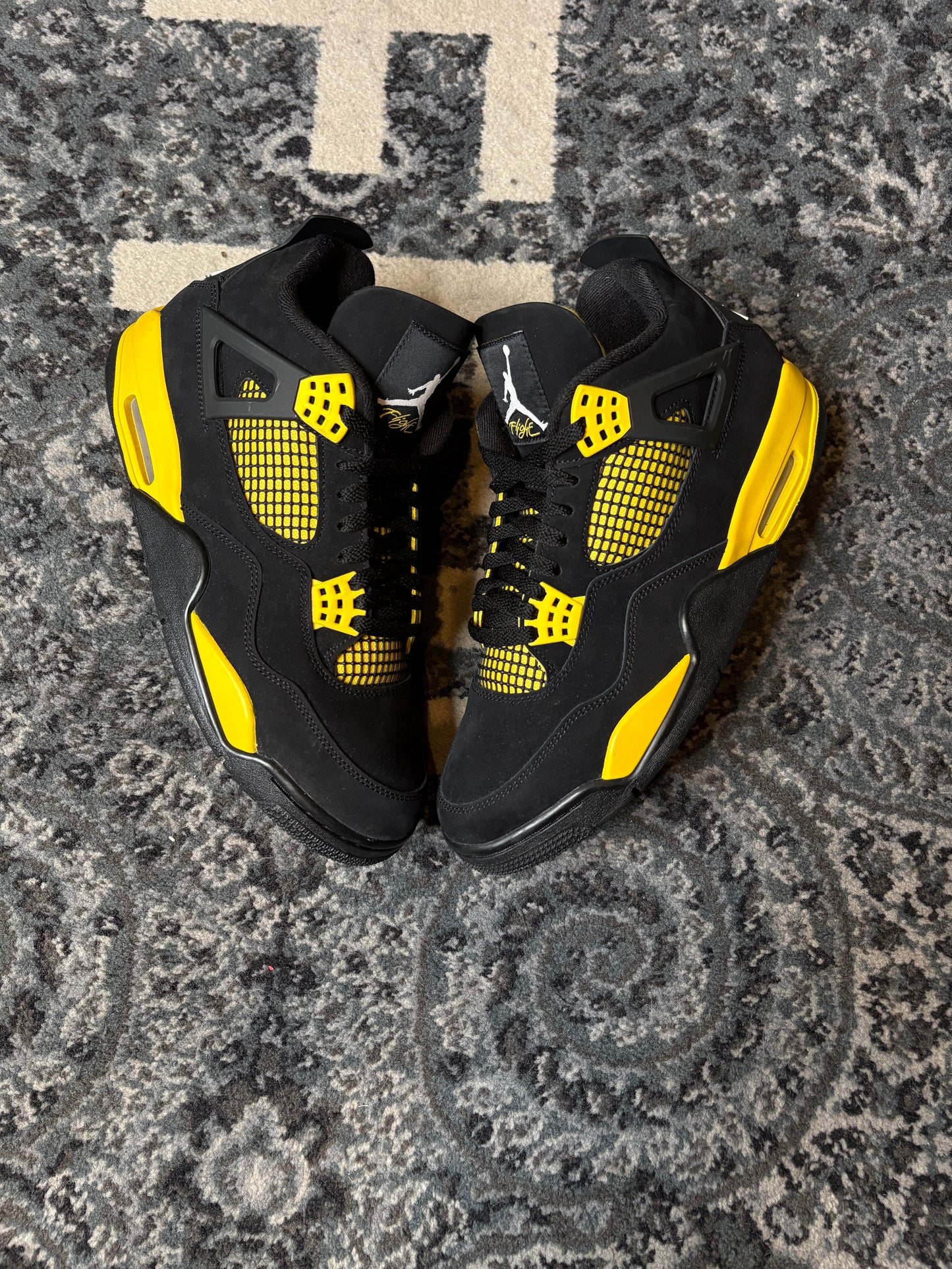 Jordan 4 Retro “Yellow Thunder” CLEAN NB SIZE 11