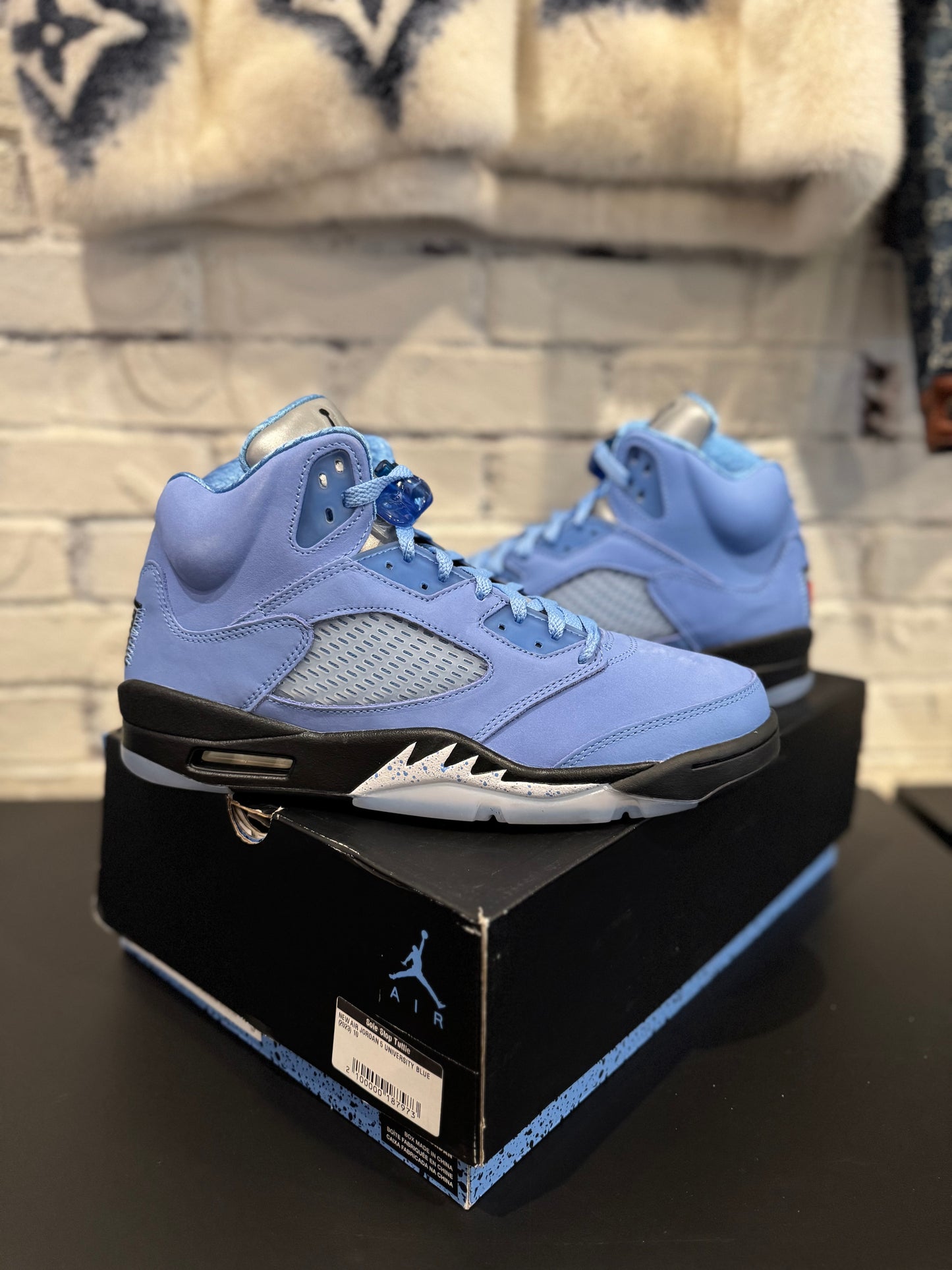 Jordan 5 UNC DS OG Size 10