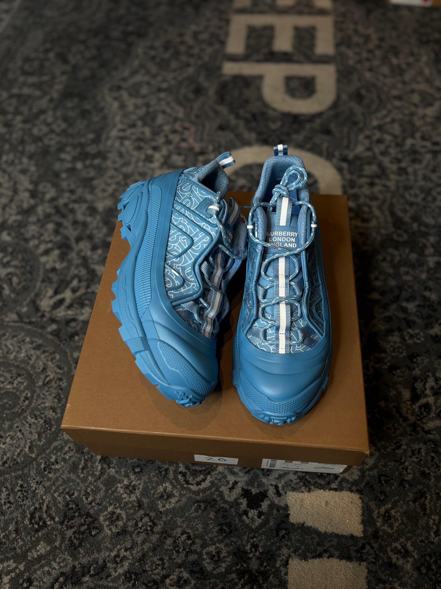 Burberry Arthur Monogram Print Blue DS OG SIZE 10(43EU)