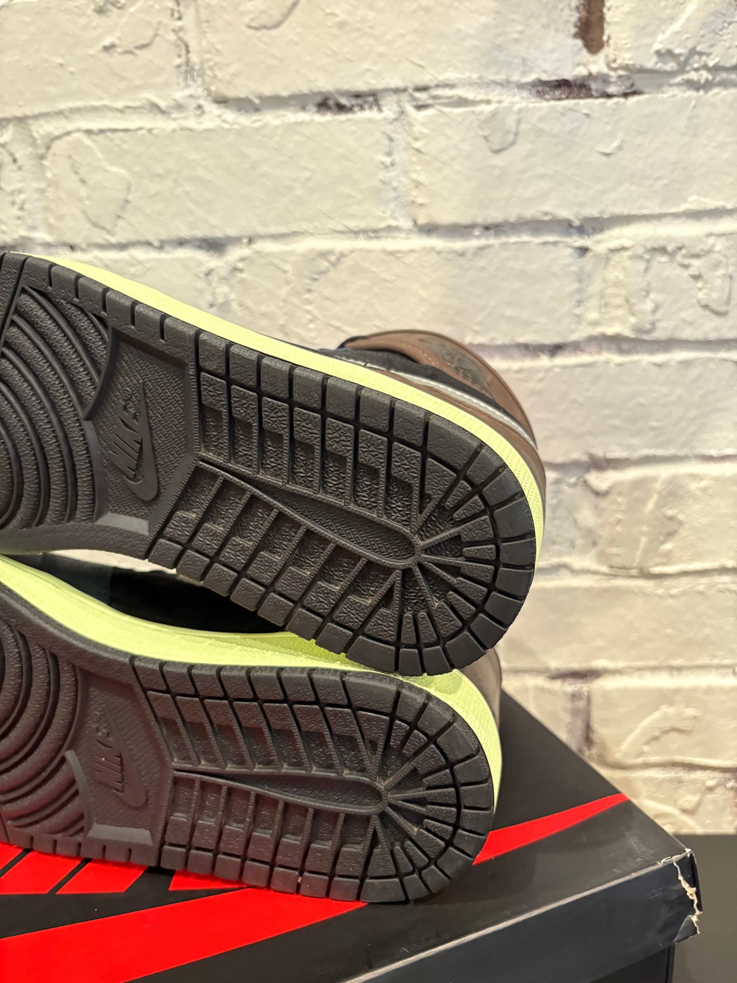 Jordan 1 Retro High Tokyo Bio Hack Clean OG Size 8.5