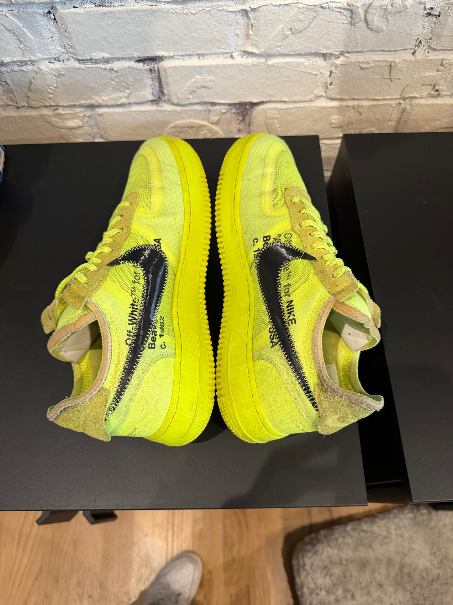 Off-White Air Force 1 ‘Volt’ Size 8.5 PO NB