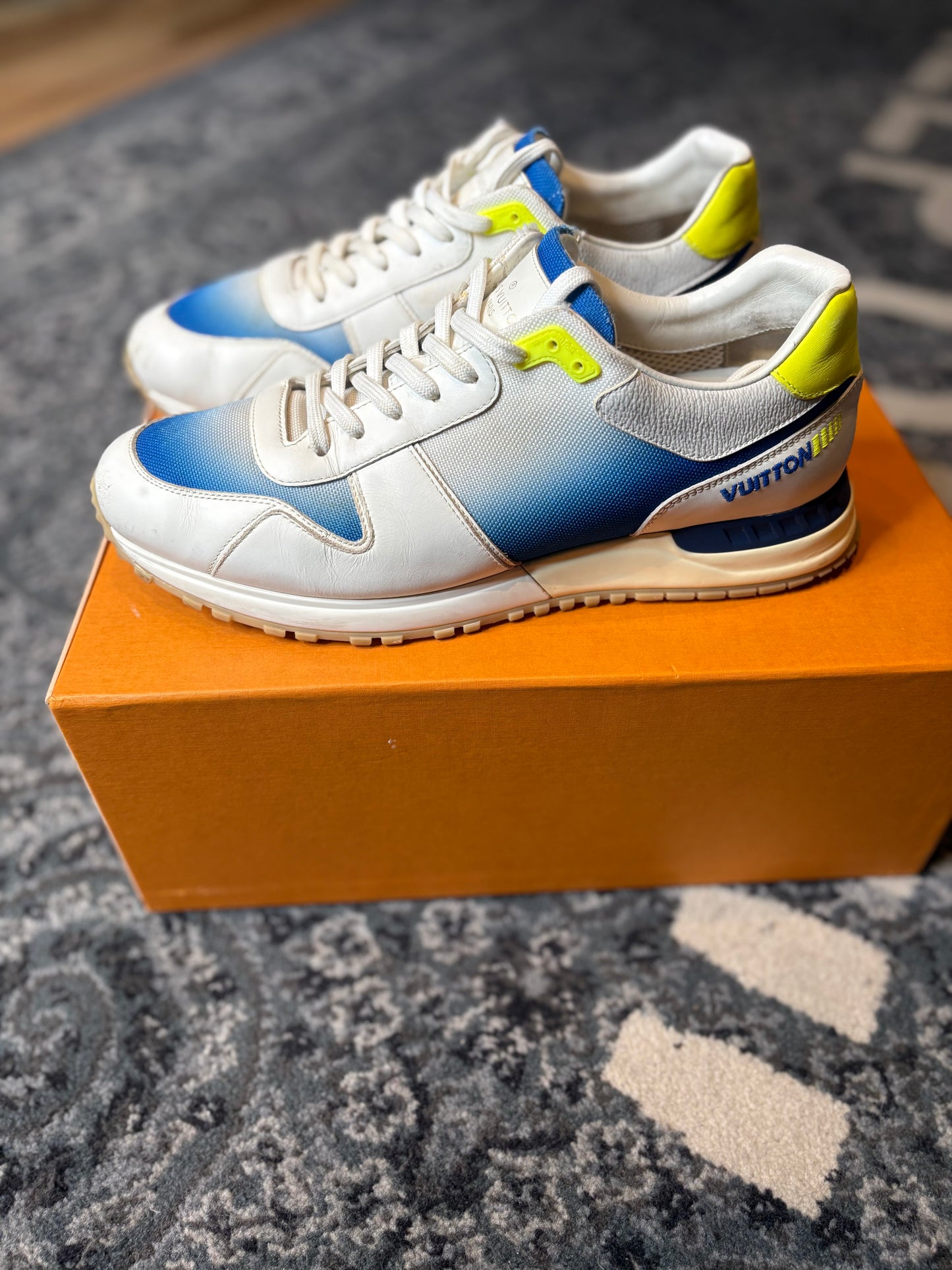 LOUIS VUITTON Run Away Line Monogram Eclipse Blue Gradation PO OG SIZE 7.5
