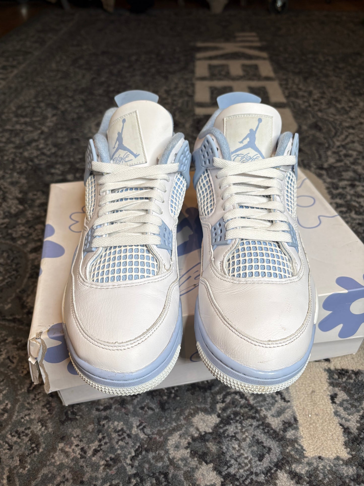 Jordan 4 Retro “Forget Me Not” Clean Og Size 10.5M/12W