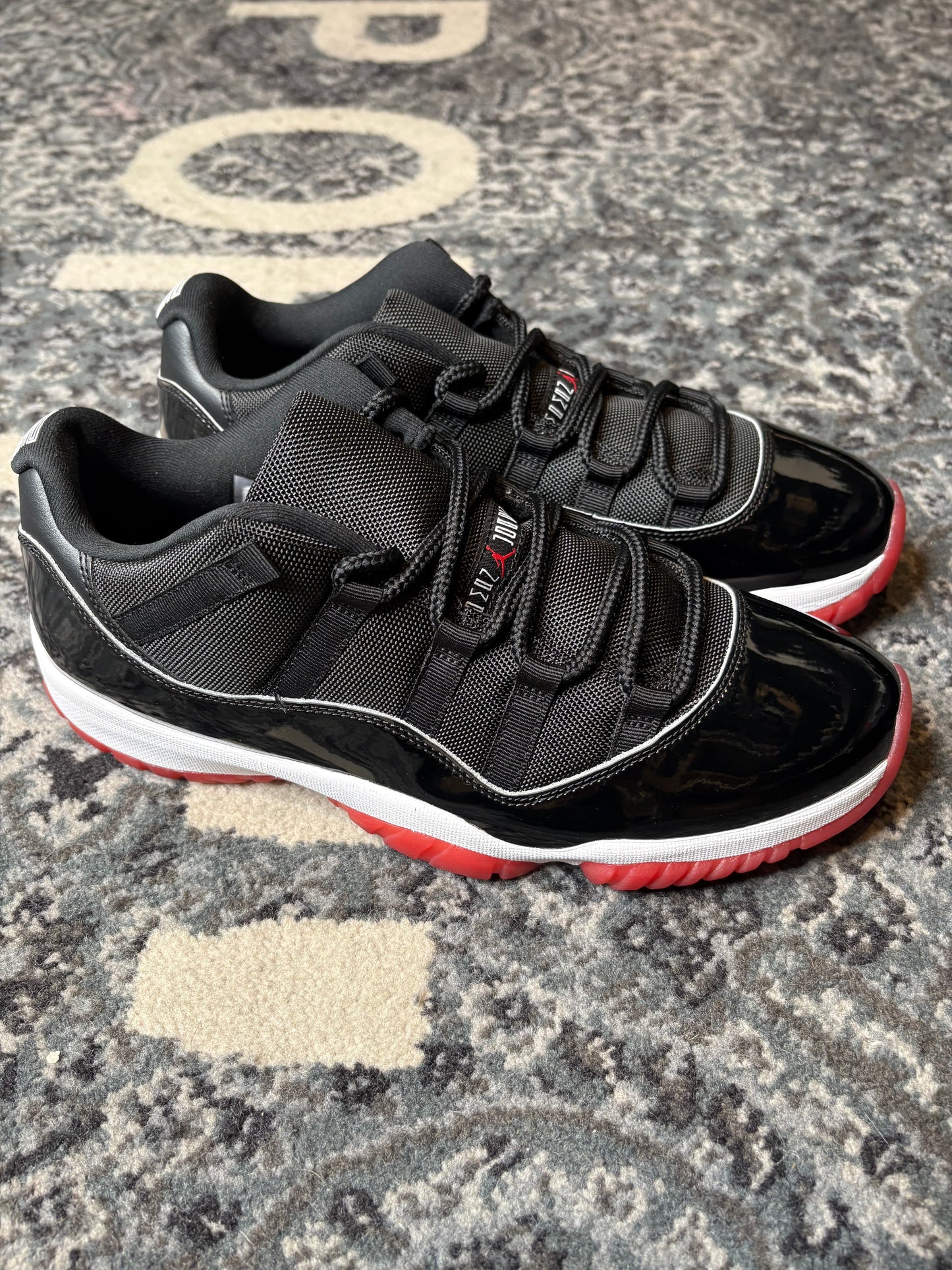 Jordan 11 Retro Low “Bred” CLEAN NB SIZE 11