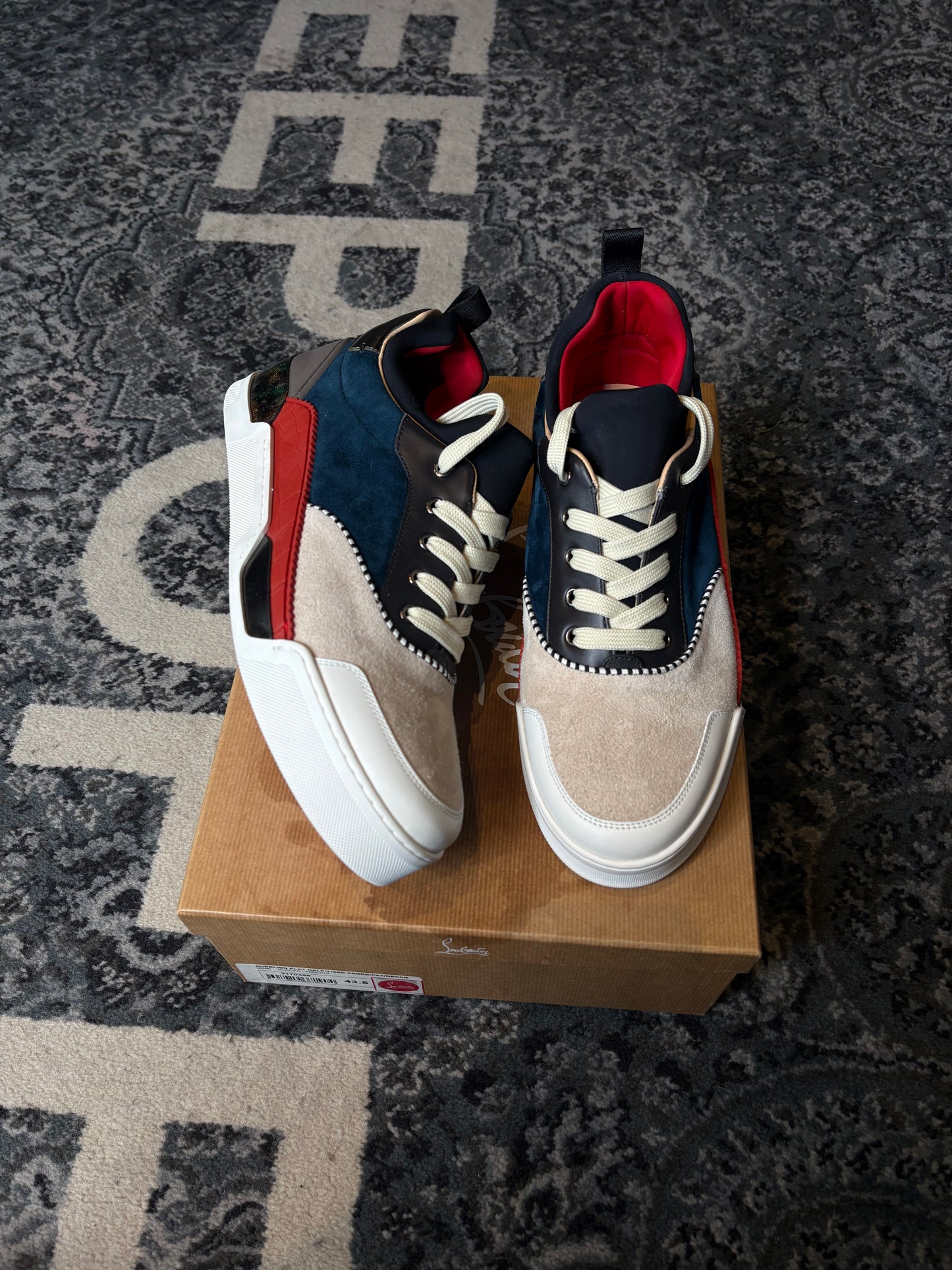 Louboutin Aurelien Flat OG VNDS SIZE 10.5(43.5EU)