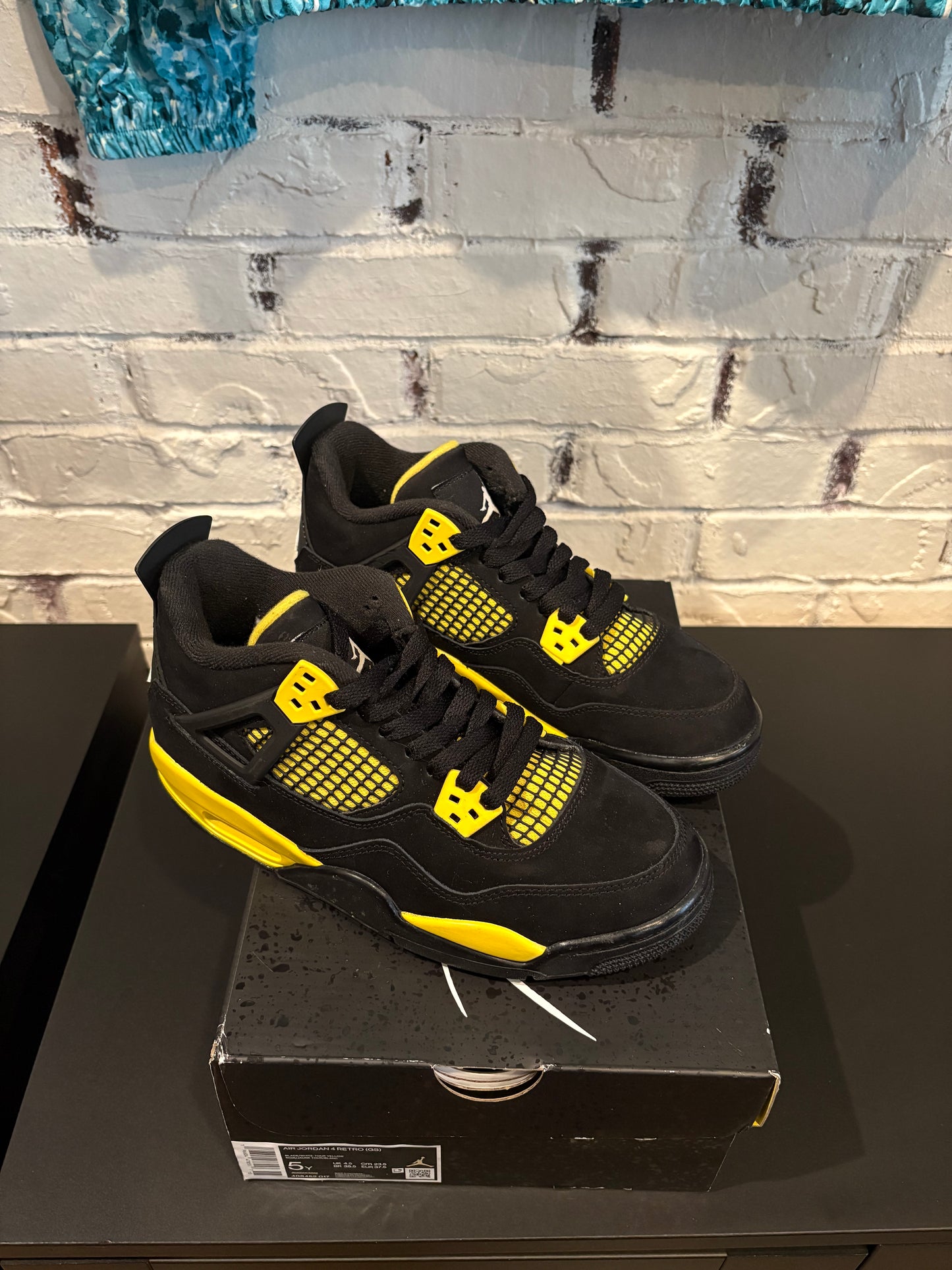 Air Jordan 4 Retro Yellow Thunder PO OG Size 5y