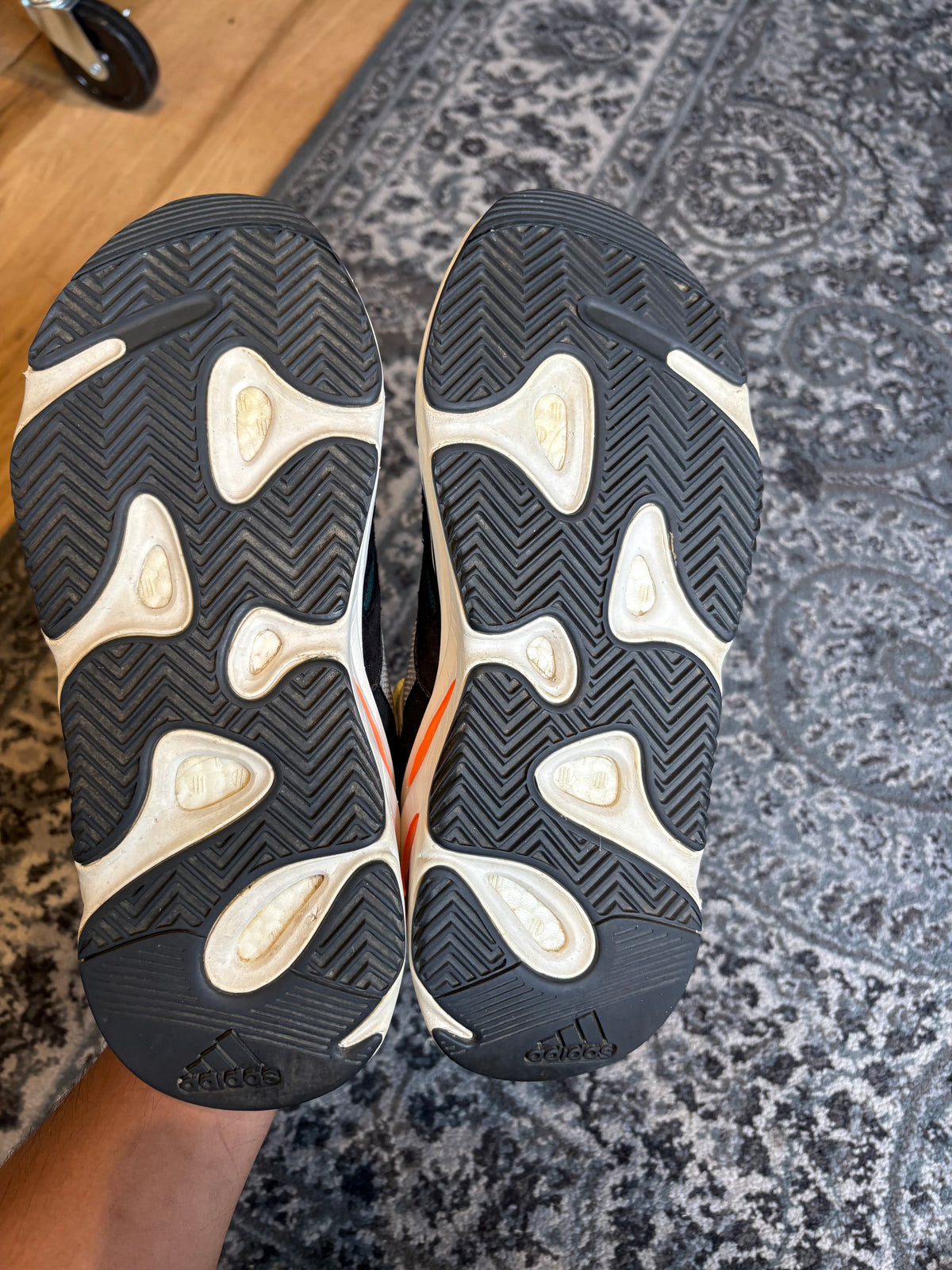 Yeezy Boost 700 “Wave Runner” Clean Nb Size 10.5